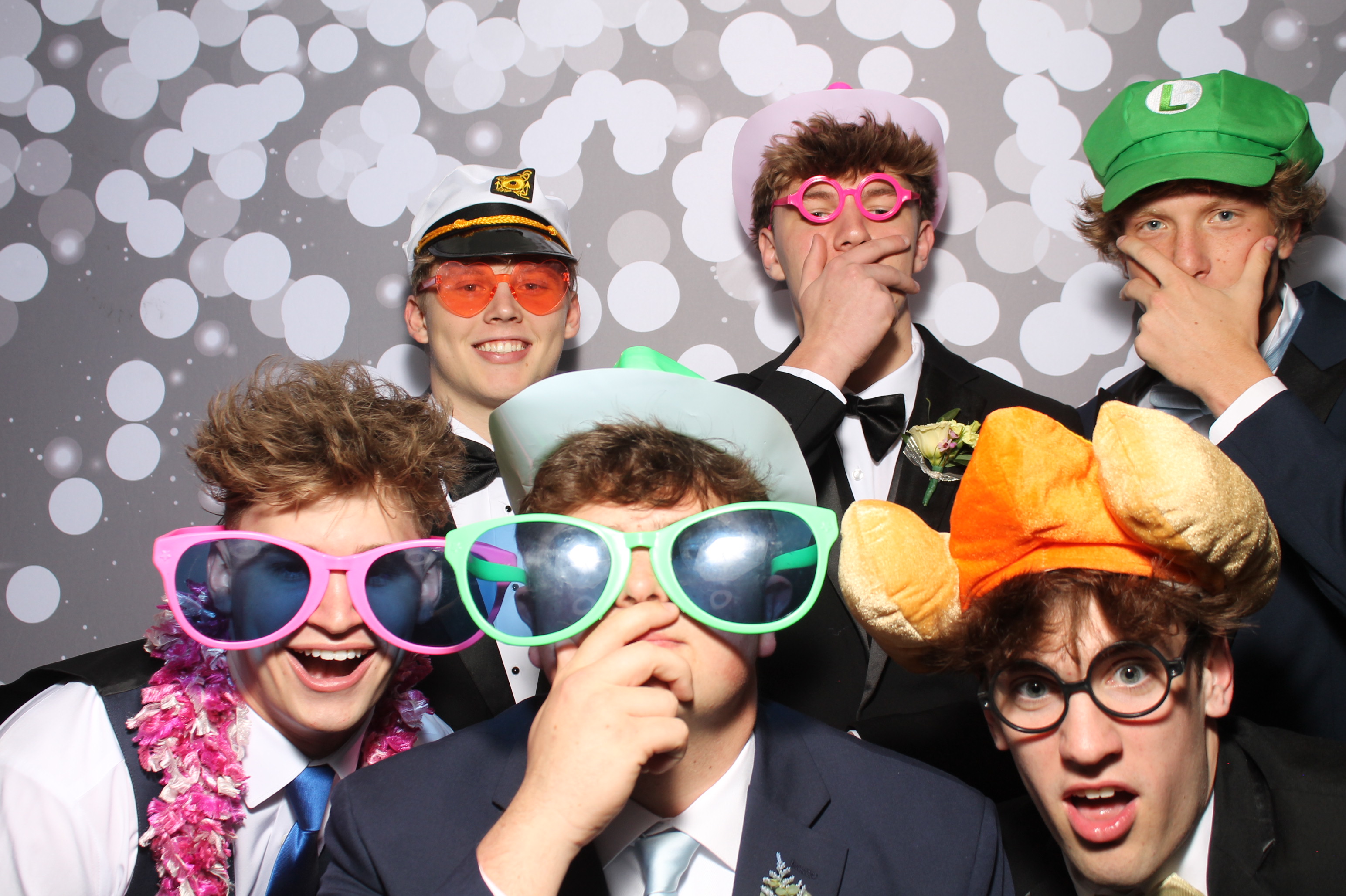 Covington Catholic Prom | View more photos from the event at gallery.photoboothcincy.com/u/PhotoBoothCincy/Covington-Catholic-Prom-0
