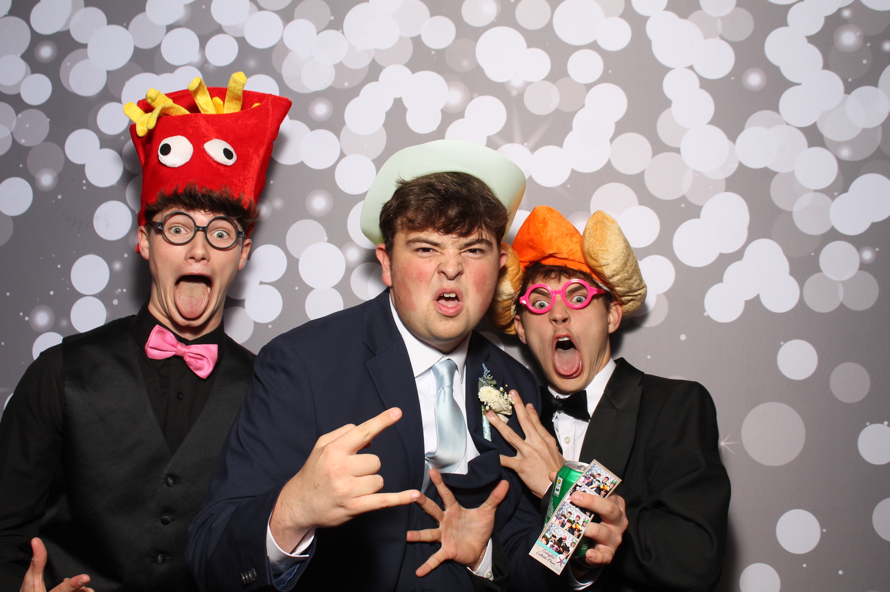 Covington Catholic Prom | View more photos from the event at gallery.photoboothcincy.com/u/PhotoBoothCincy/Covington-Catholic-Prom-0