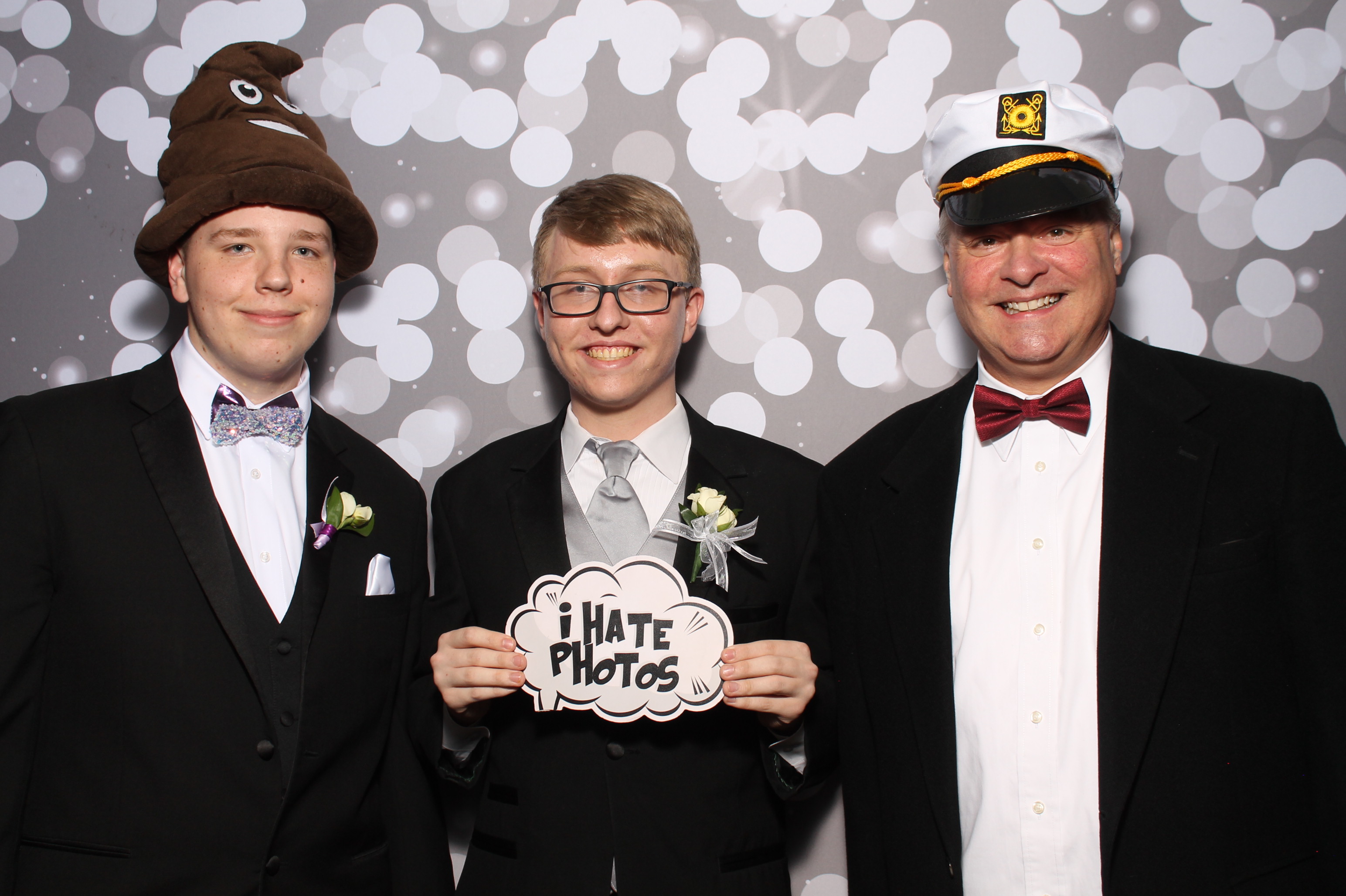 Covington Catholic Prom | View more photos from the event at gallery.photoboothcincy.com/u/PhotoBoothCincy/Covington-Catholic-Prom-0
