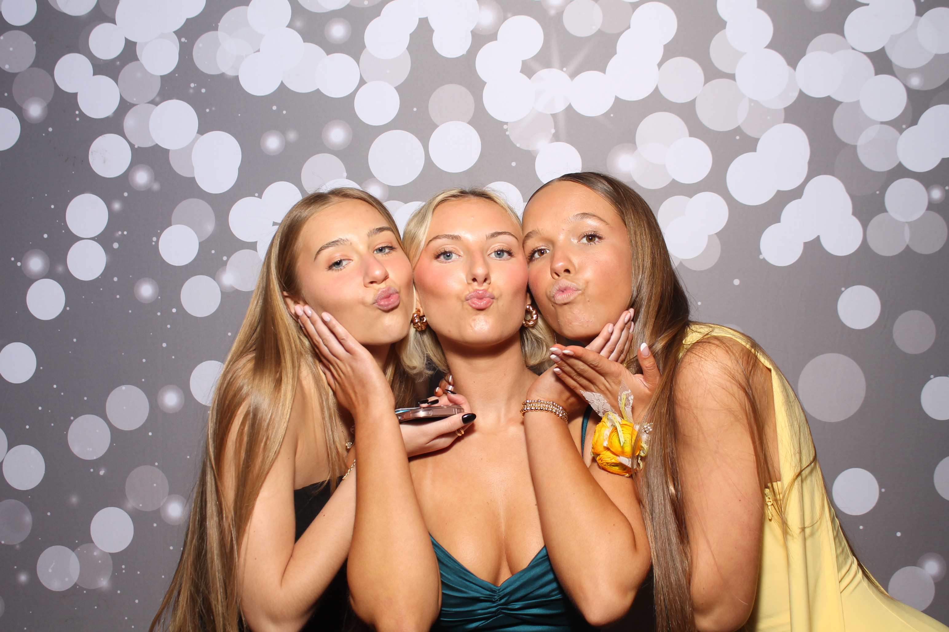 Covington Catholic Prom | View more photos from the event at gallery.photoboothcincy.com/u/PhotoBoothCincy/Covington-Catholic-Prom-0