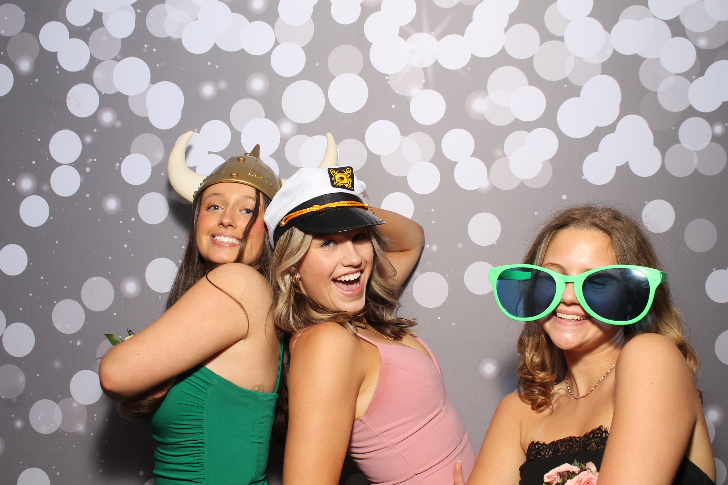 Covington Catholic Prom | View more photos from the event at gallery.photoboothcincy.com/u/PhotoBoothCincy/Covington-Catholic-Prom-0