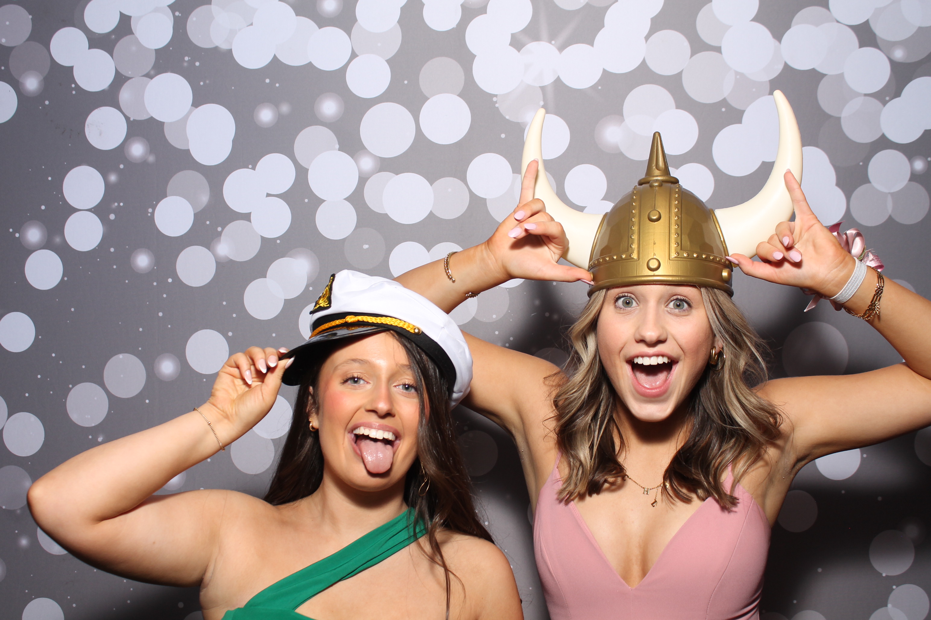Covington Catholic Prom | View more photos from the event at gallery.photoboothcincy.com/u/PhotoBoothCincy/Covington-Catholic-Prom-0