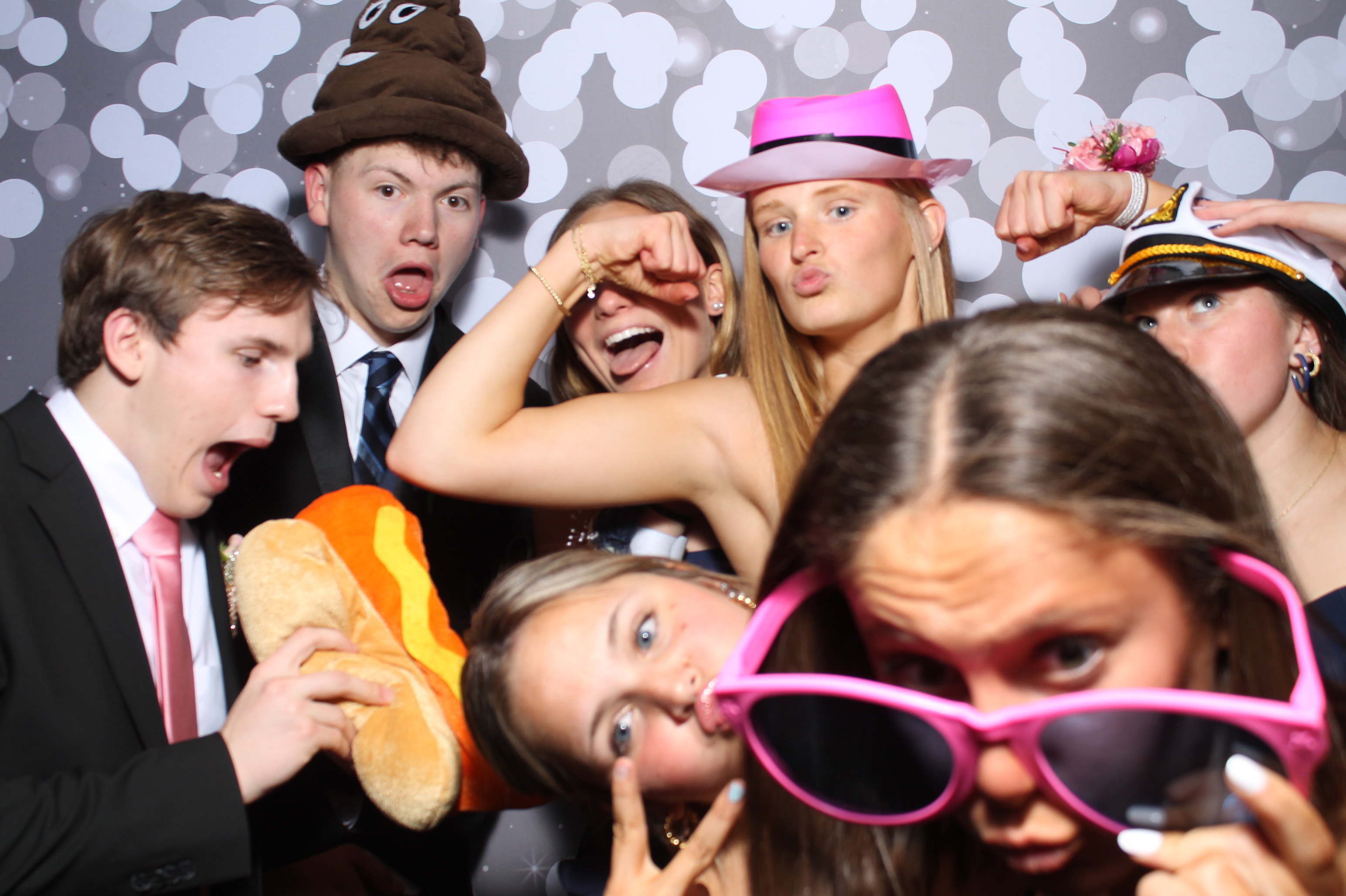Covington Catholic Prom | View more photos from the event at gallery.photoboothcincy.com/u/PhotoBoothCincy/Covington-Catholic-Prom-0