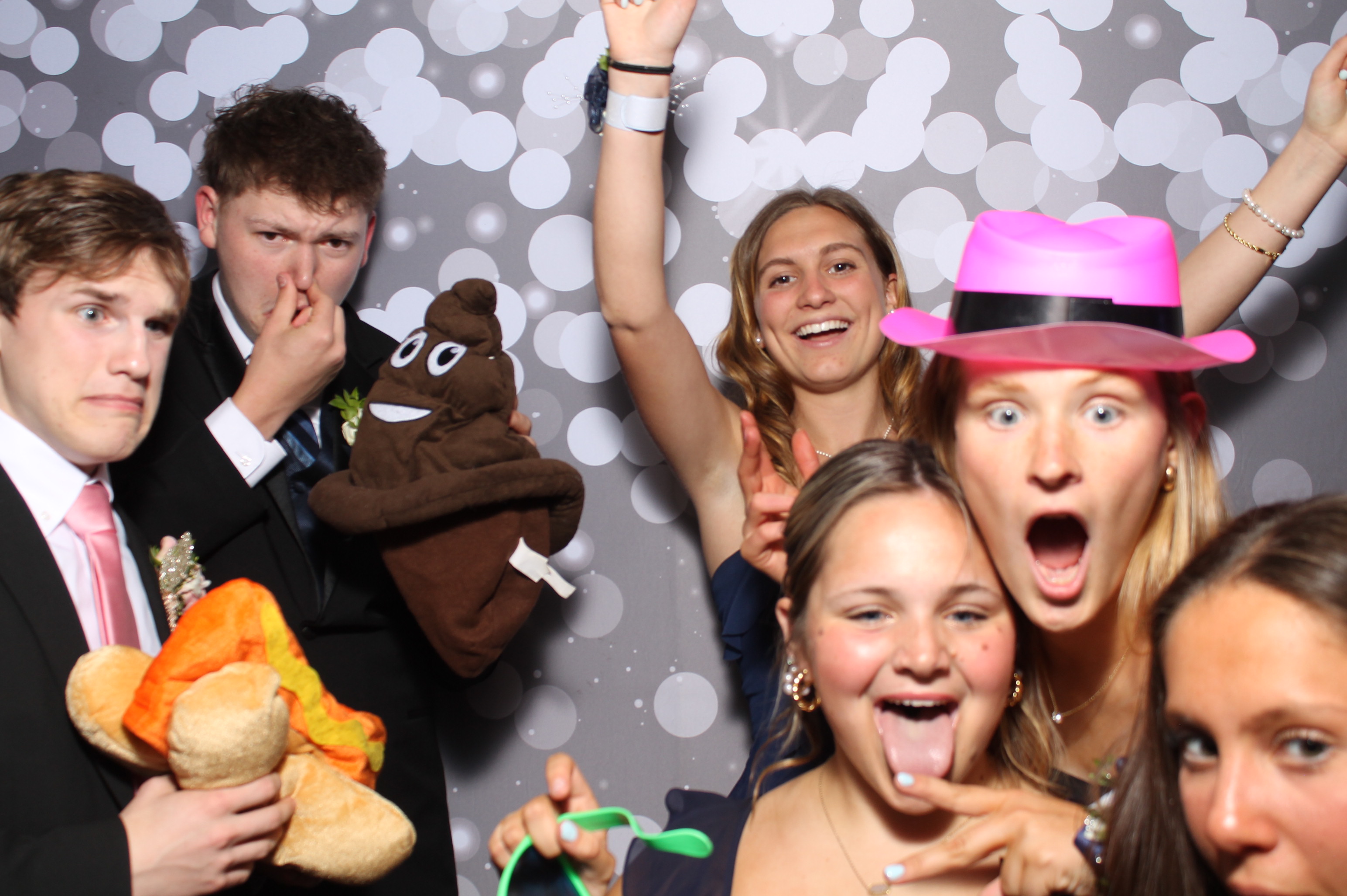 Covington Catholic Prom | View more photos from the event at gallery.photoboothcincy.com/u/PhotoBoothCincy/Covington-Catholic-Prom-0