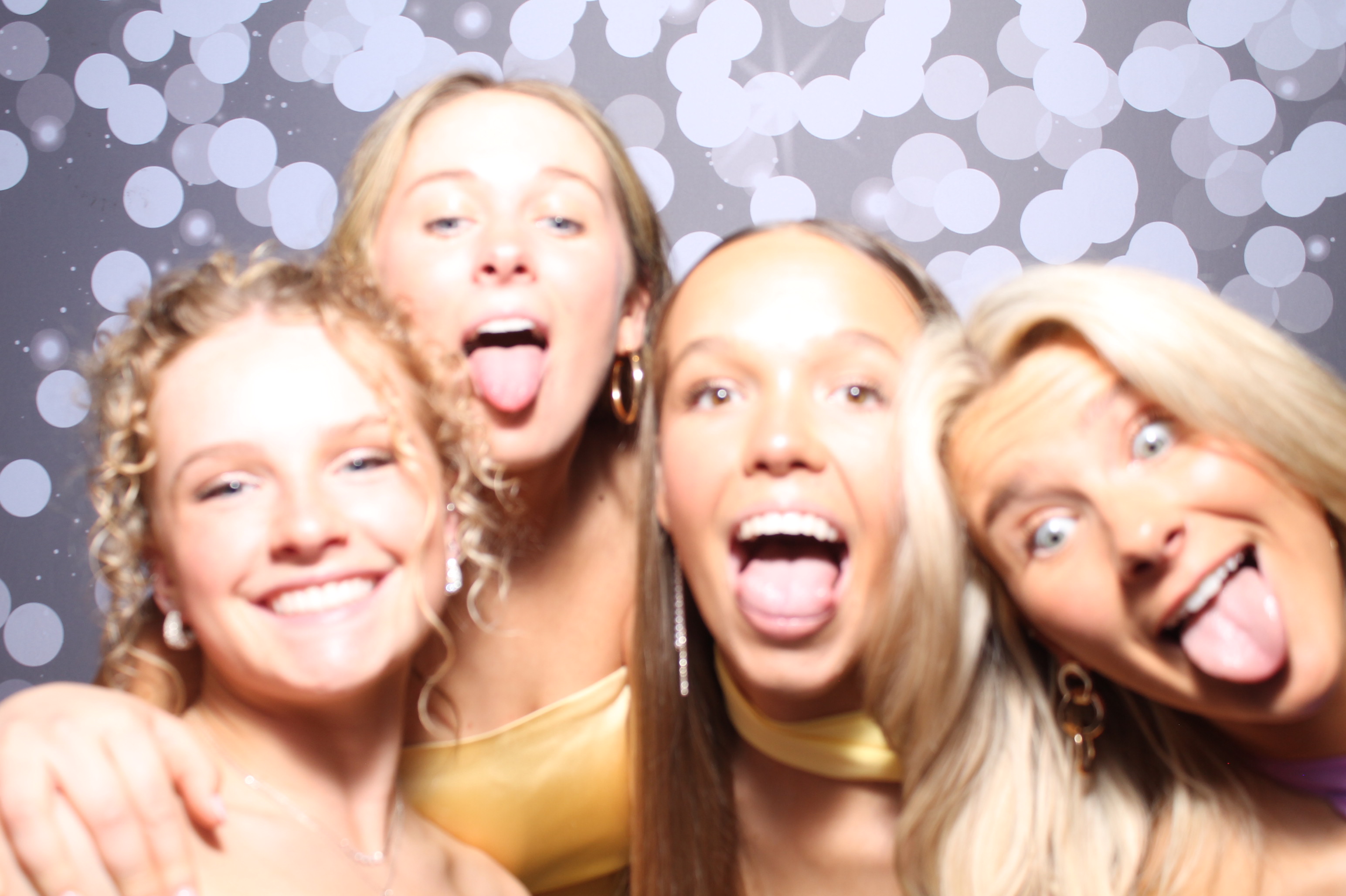 Covington Catholic Prom | View more photos from the event at gallery.photoboothcincy.com/u/PhotoBoothCincy/Covington-Catholic-Prom-0
