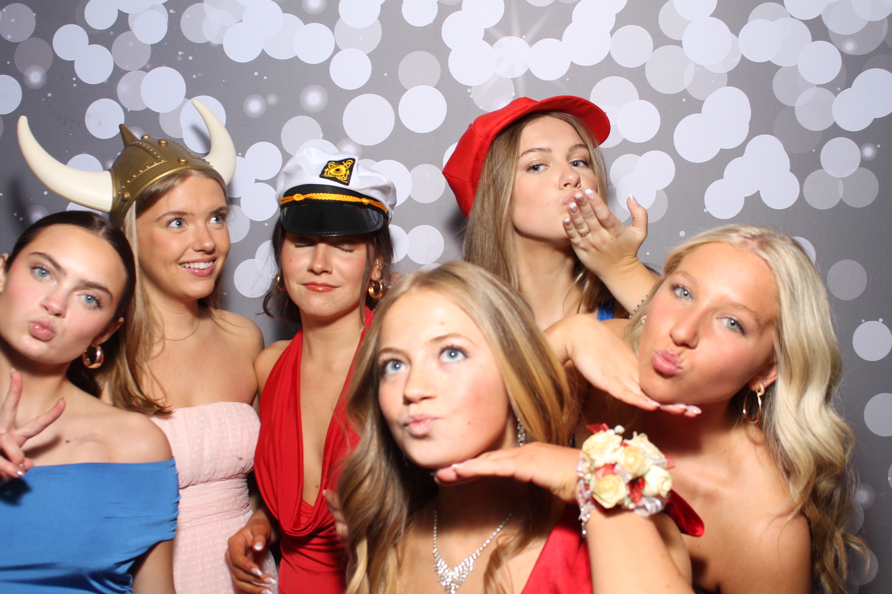 Covington Catholic Prom | View more photos from the event at gallery.photoboothcincy.com/u/PhotoBoothCincy/Covington-Catholic-Prom-0