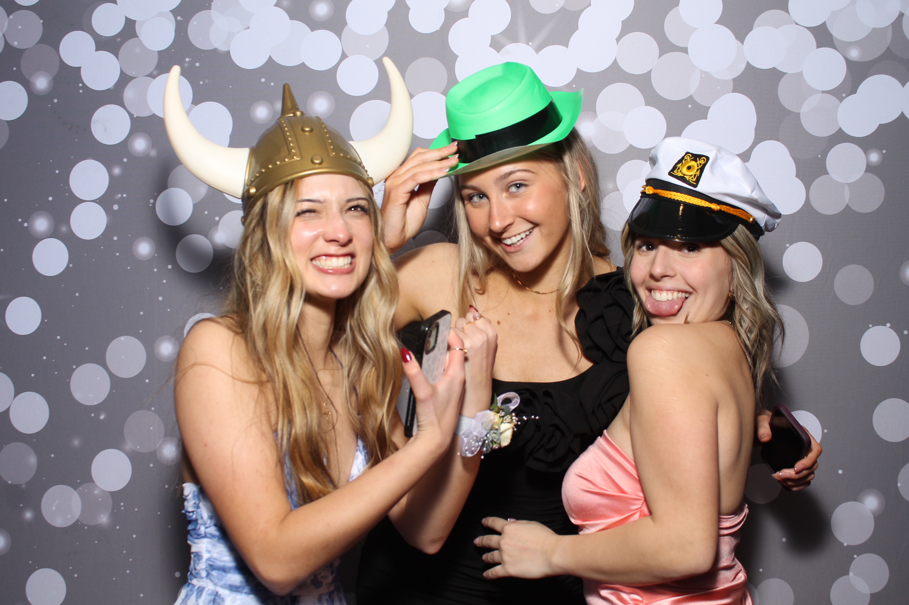 Covington Catholic Prom | View more photos from the event at gallery.photoboothcincy.com/u/PhotoBoothCincy/Covington-Catholic-Prom-0
