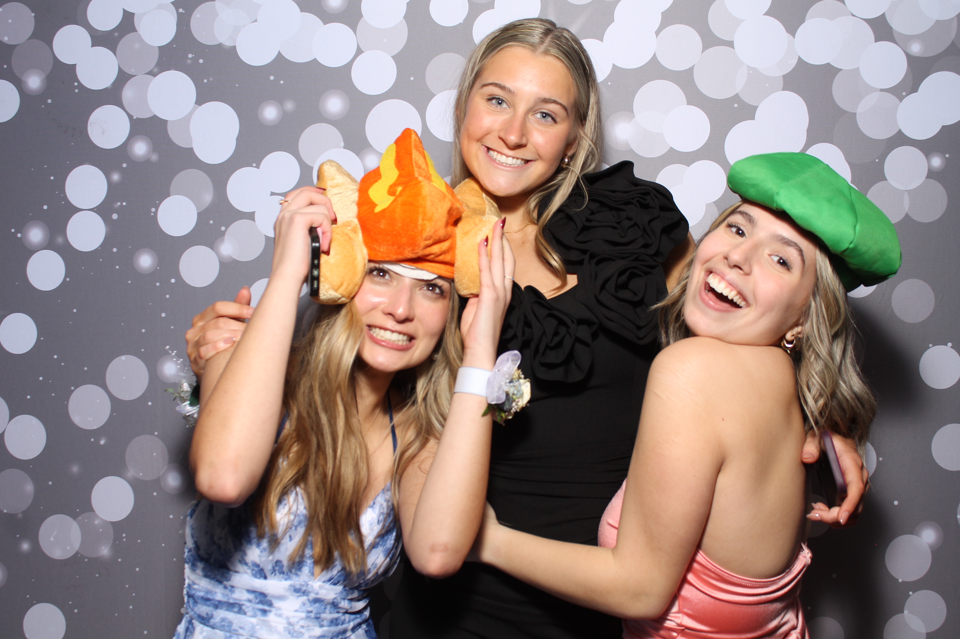 Covington Catholic Prom | View more photos from the event at gallery.photoboothcincy.com/u/PhotoBoothCincy/Covington-Catholic-Prom-0