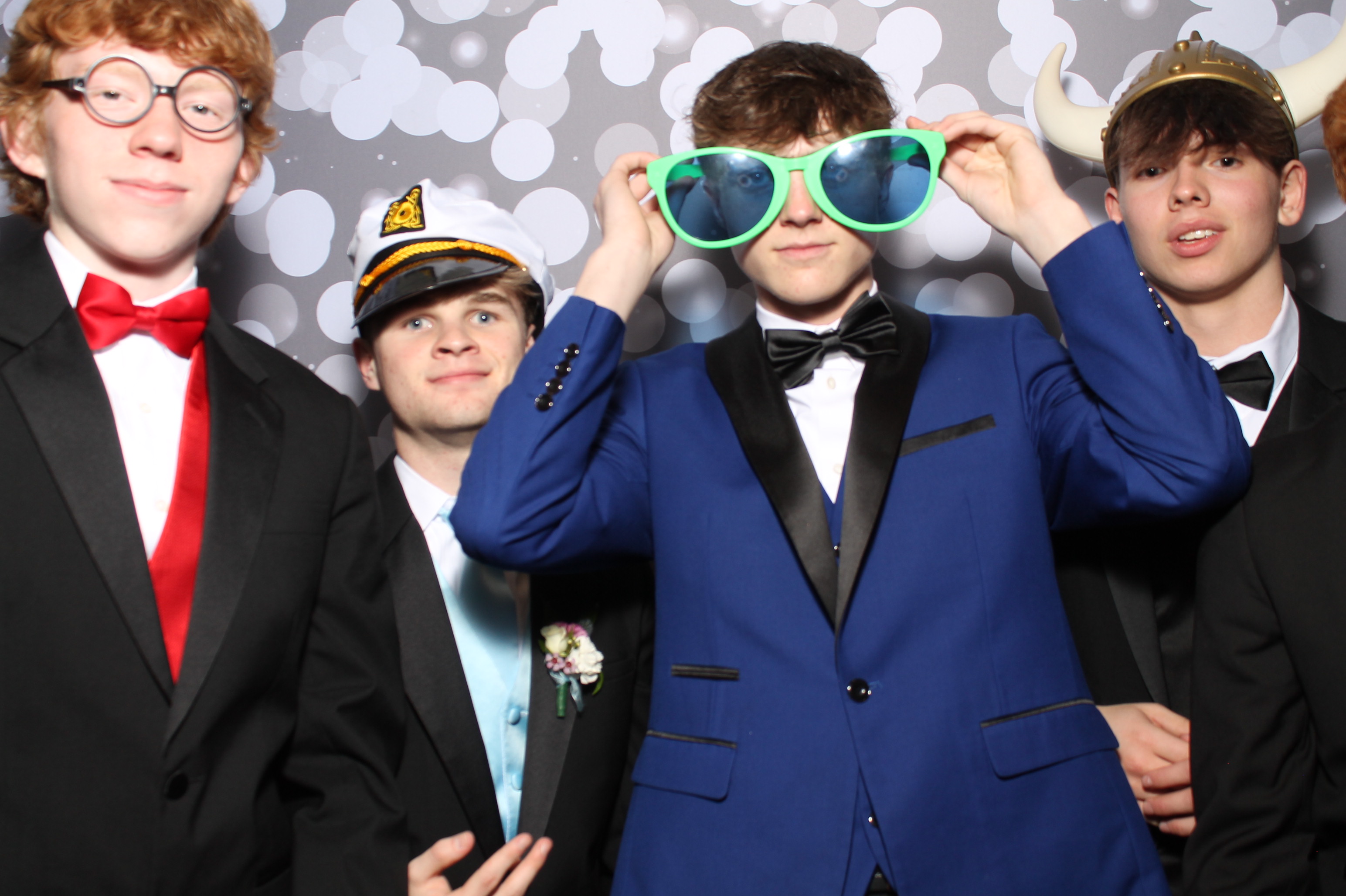 Covington Catholic Prom | View more photos from the event at gallery.photoboothcincy.com/u/PhotoBoothCincy/Covington-Catholic-Prom-0