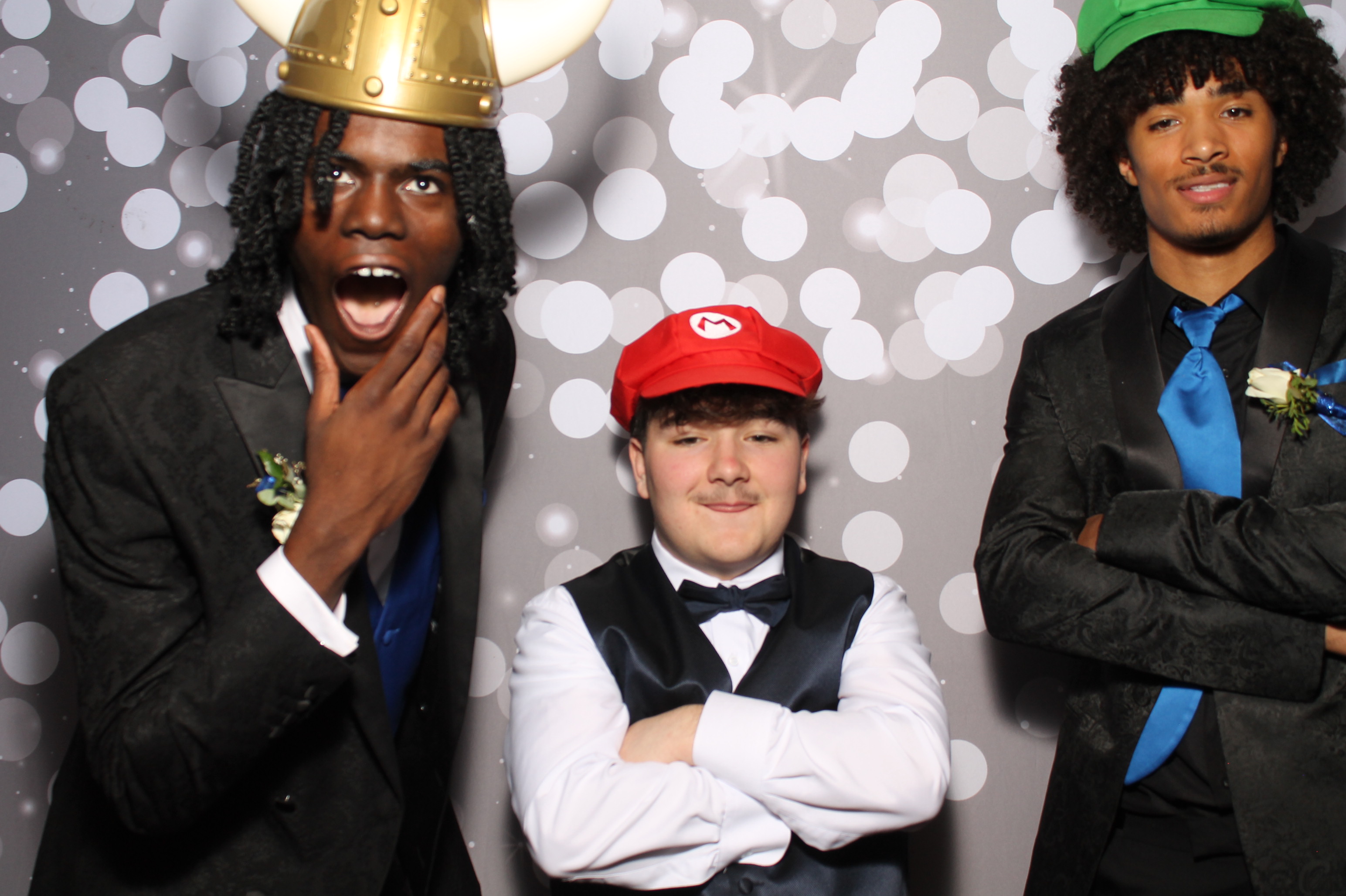 Covington Catholic Prom | View more photos from the event at gallery.photoboothcincy.com/u/PhotoBoothCincy/Covington-Catholic-Prom-0