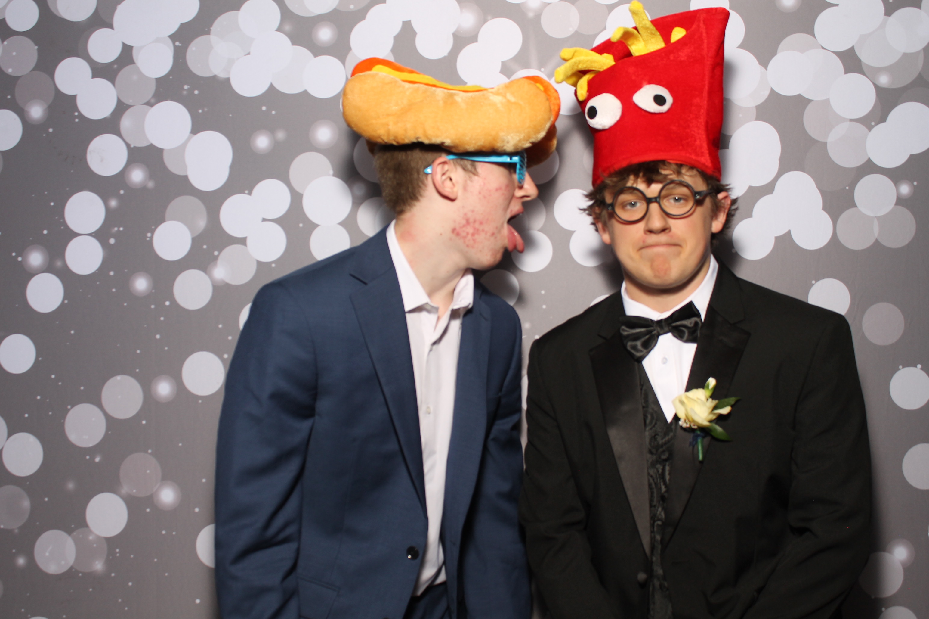 Covington Catholic Prom | View more photos from the event at gallery.photoboothcincy.com/u/PhotoBoothCincy/Covington-Catholic-Prom-0