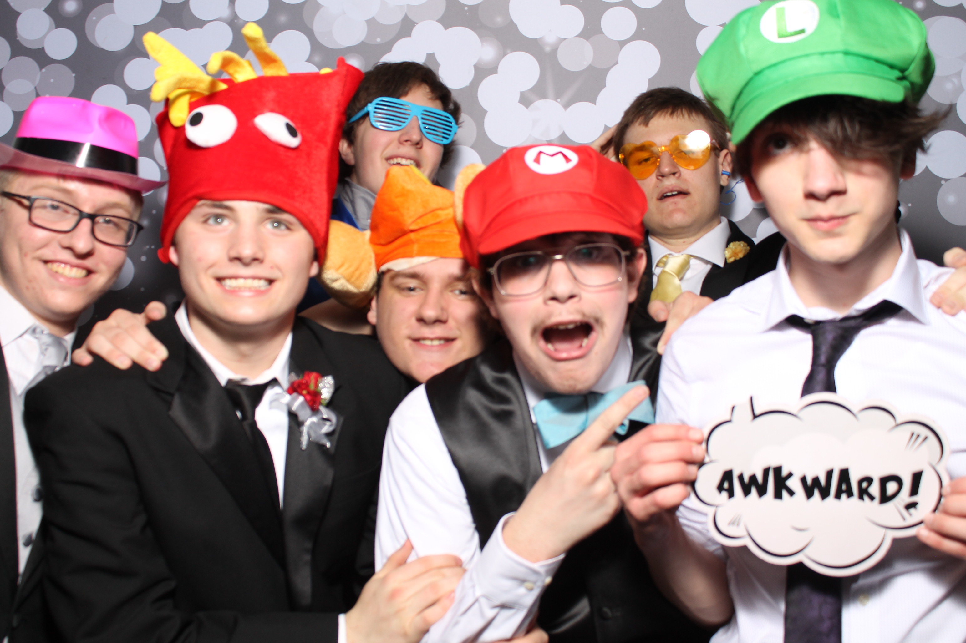 Covington Catholic Prom | View more photos from the event at gallery.photoboothcincy.com/u/PhotoBoothCincy/Covington-Catholic-Prom-0