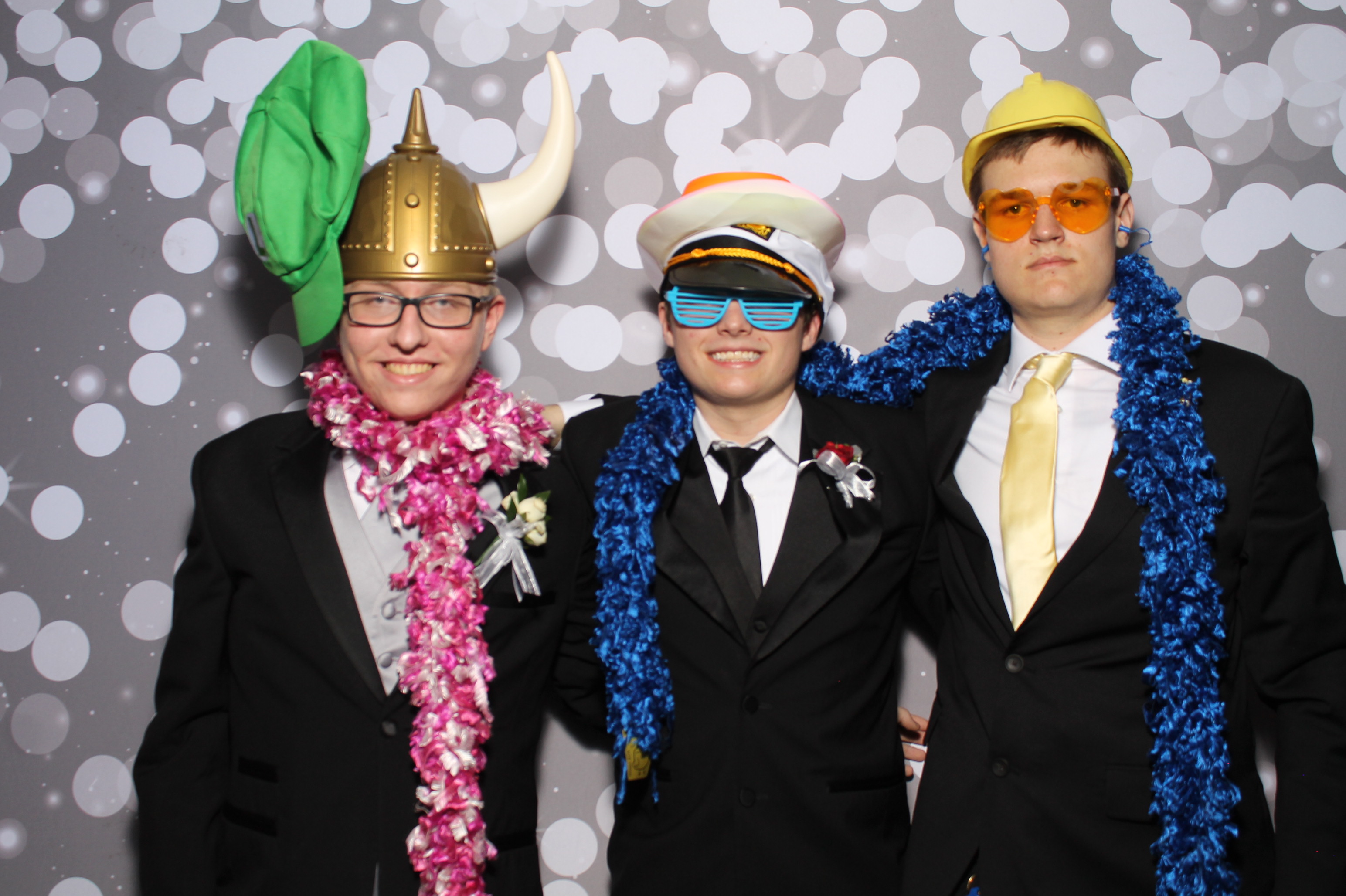 Covington Catholic Prom | View more photos from the event at gallery.photoboothcincy.com/u/PhotoBoothCincy/Covington-Catholic-Prom-0