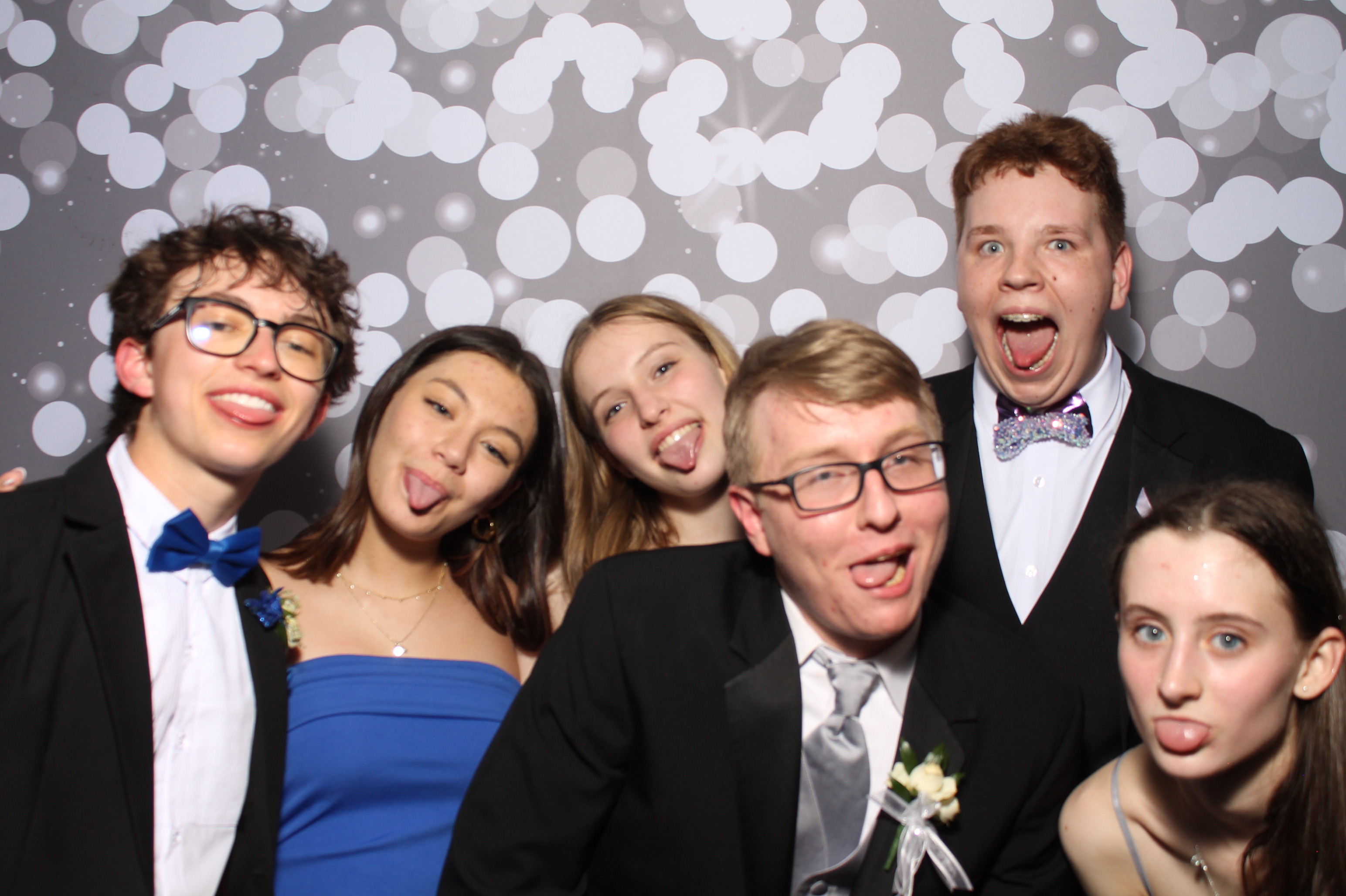 Covington Catholic Prom | View more photos from the event at gallery.photoboothcincy.com/u/PhotoBoothCincy/Covington-Catholic-Prom-0