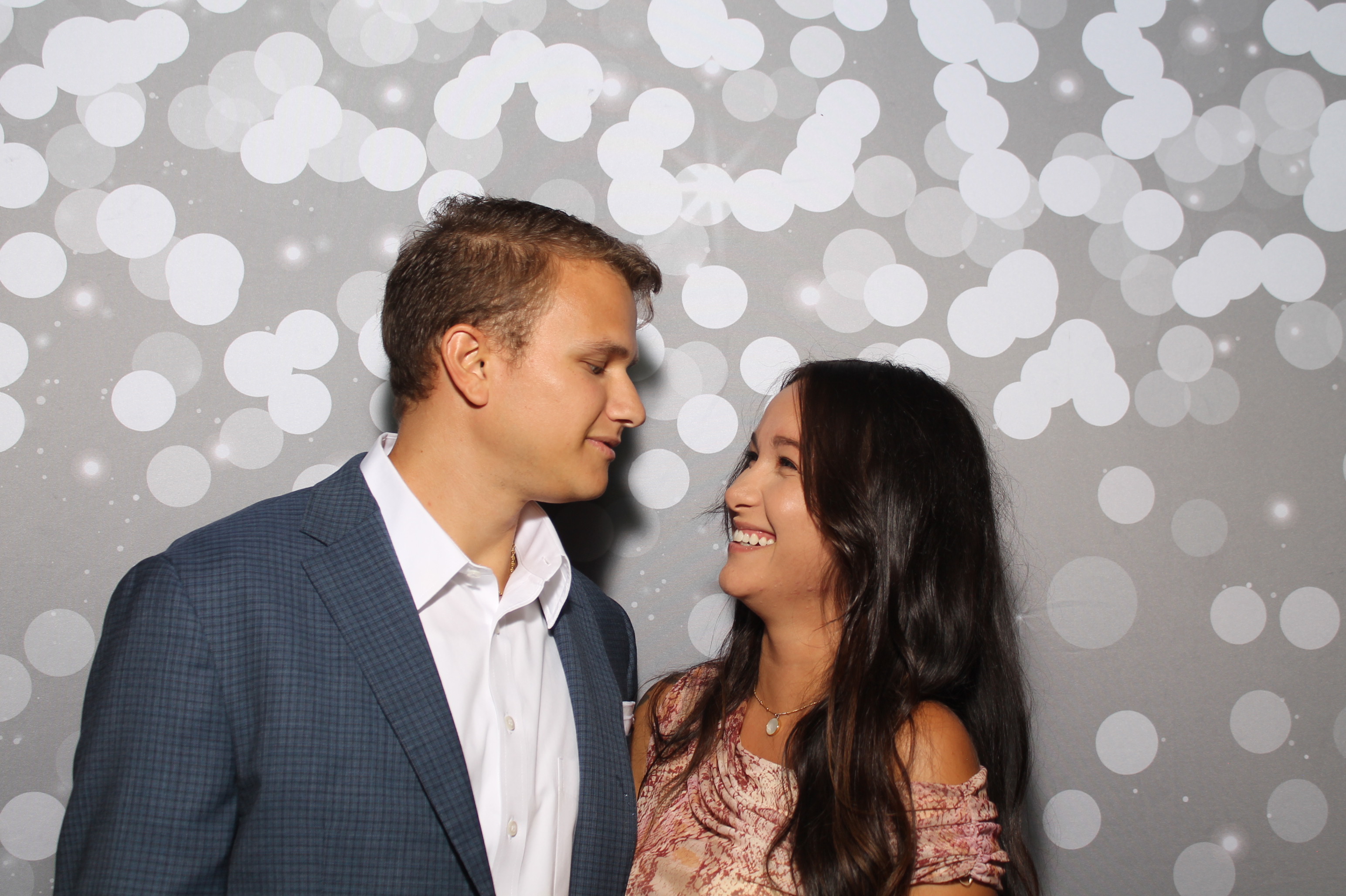 Curtis & Miranda | View more photos from the event at gallery.photoboothcincy.com/u/PhotoBoothCincy/Curtis-Miranda