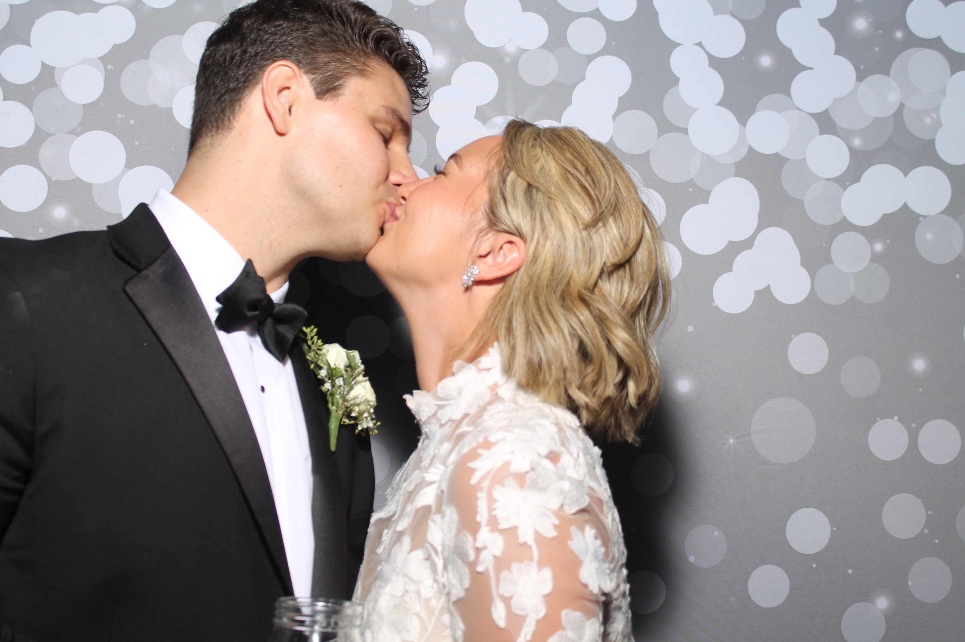 Curtis & Miranda | View more photos from the event at gallery.photoboothcincy.com/u/PhotoBoothCincy/Curtis-Miranda
