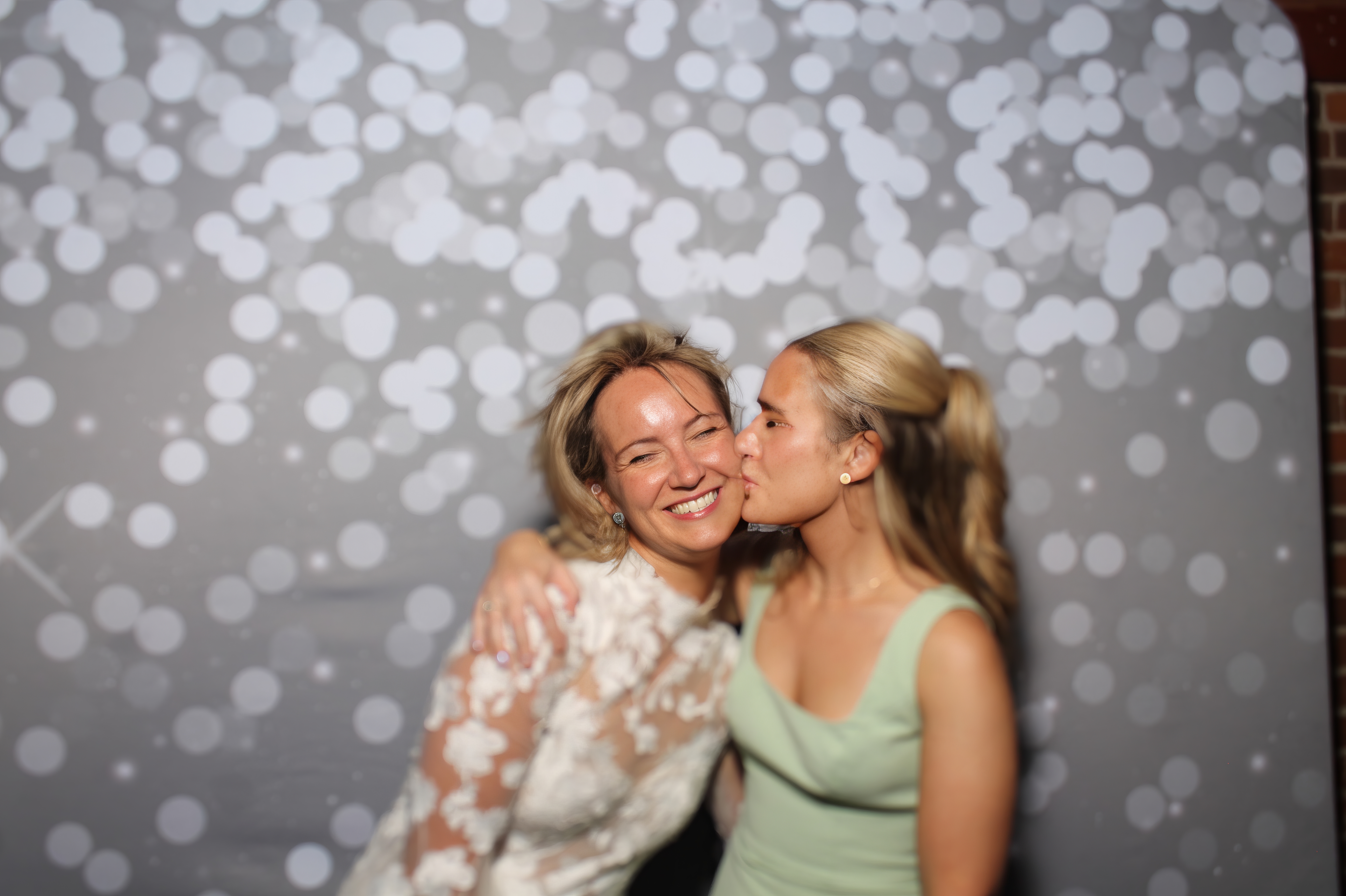 Curtis & Miranda's Wedding V2 | View more photos from the event at gallery.photoboothcincy.com/u/PhotoBoothCincy/Curtis-Mirandas-Wedding-V2