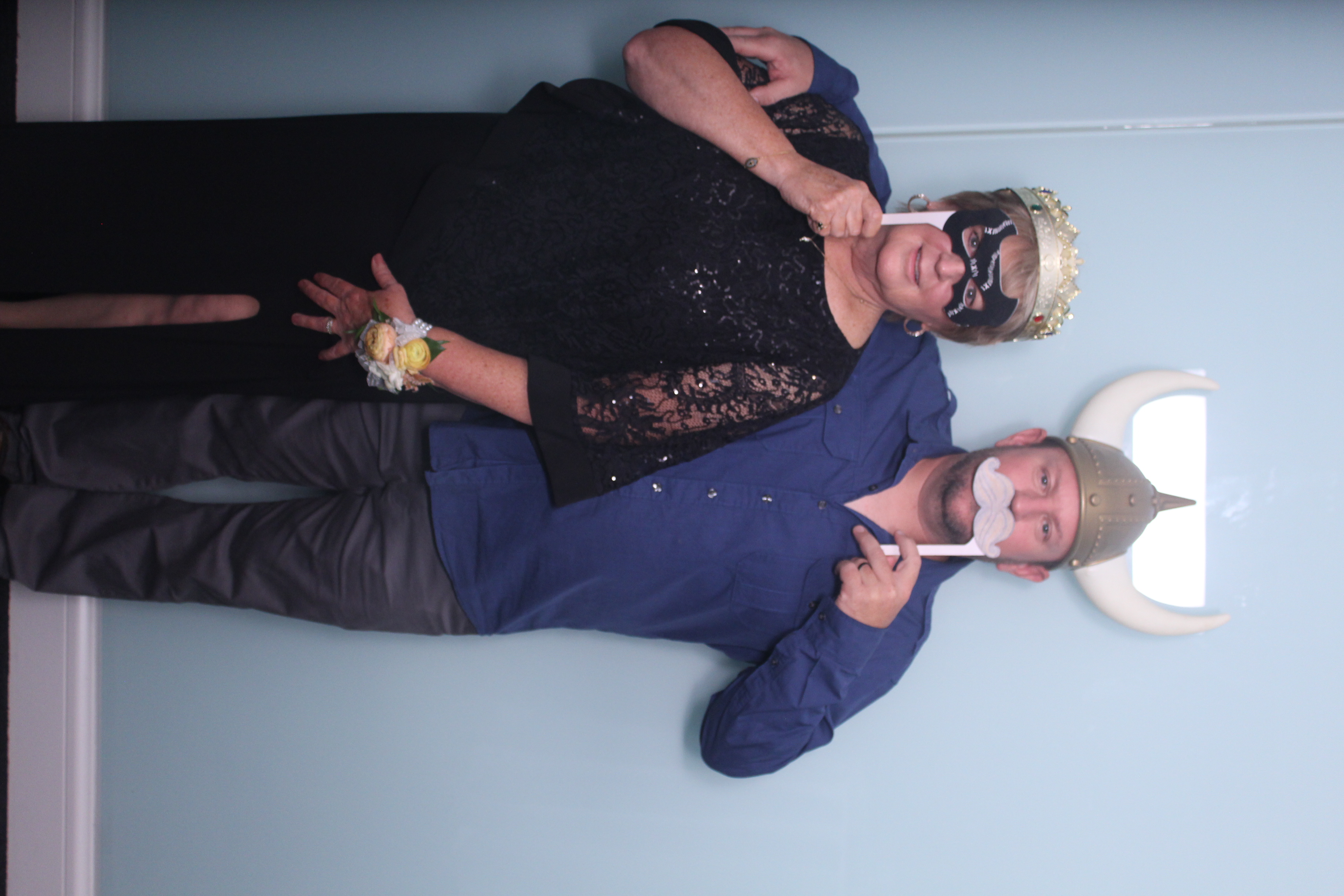 Dan & Jamie | View more photos from the event at gallery.photoboothcincy.com/u/PhotoBoothCincy/Dan-Jamie