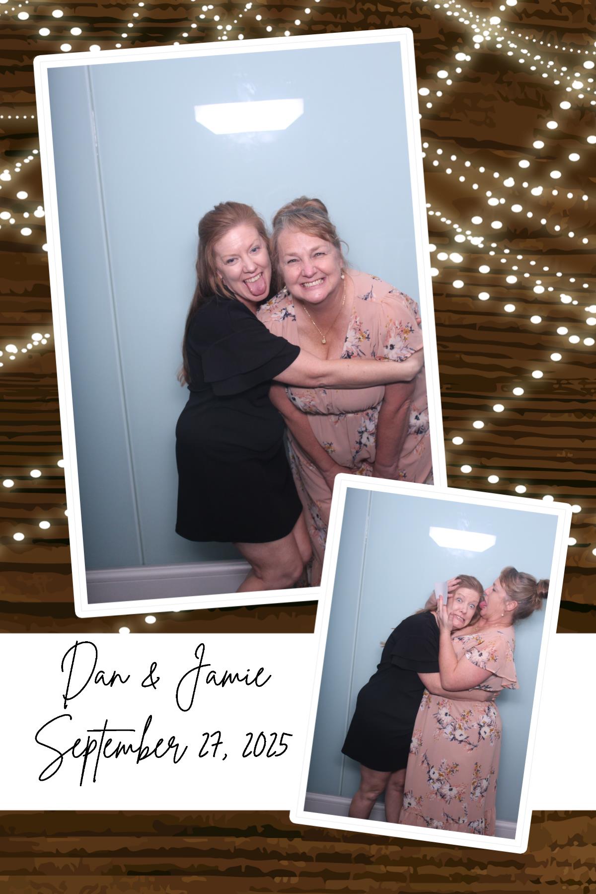 Dan & Jamie | View more photos from the event at gallery.photoboothcincy.com/u/PhotoBoothCincy/Dan-Jamie