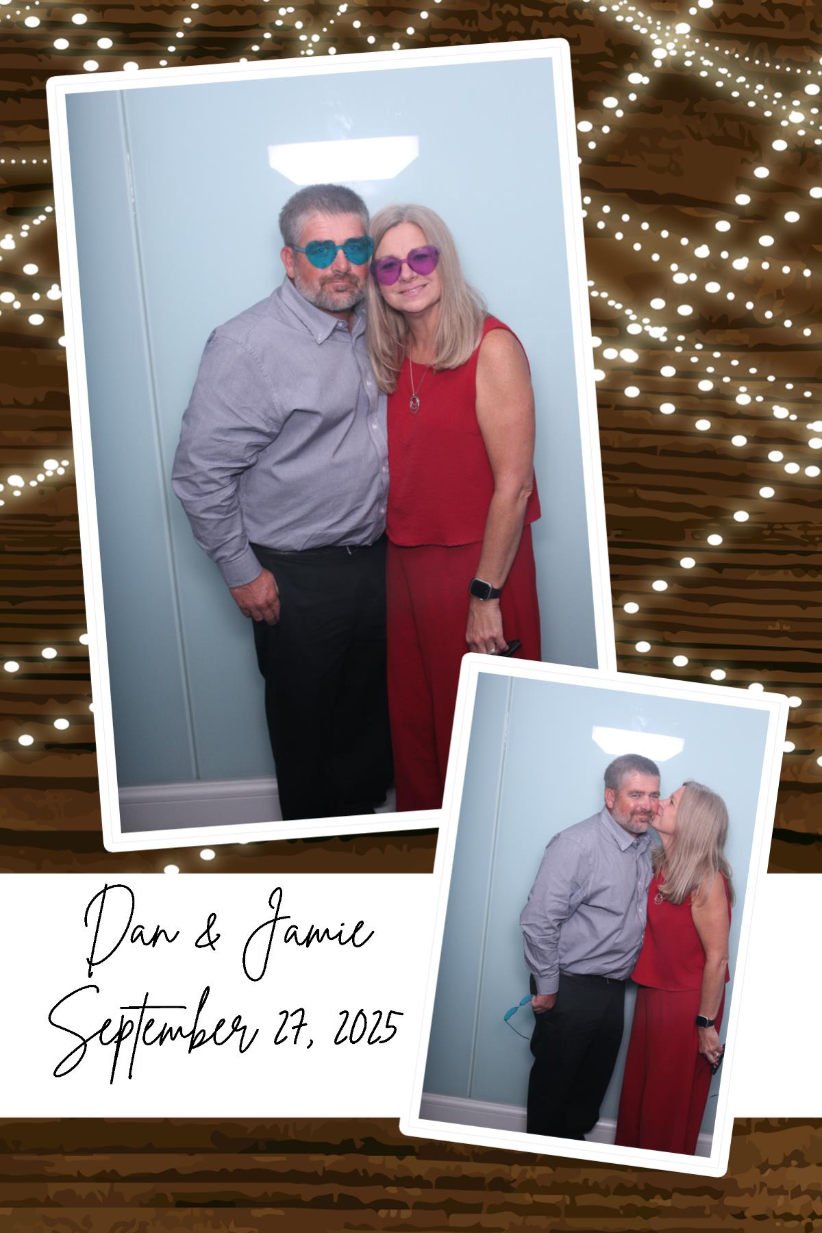 Dan & Jamie | View more photos from the event at gallery.photoboothcincy.com/u/PhotoBoothCincy/Dan-Jamie