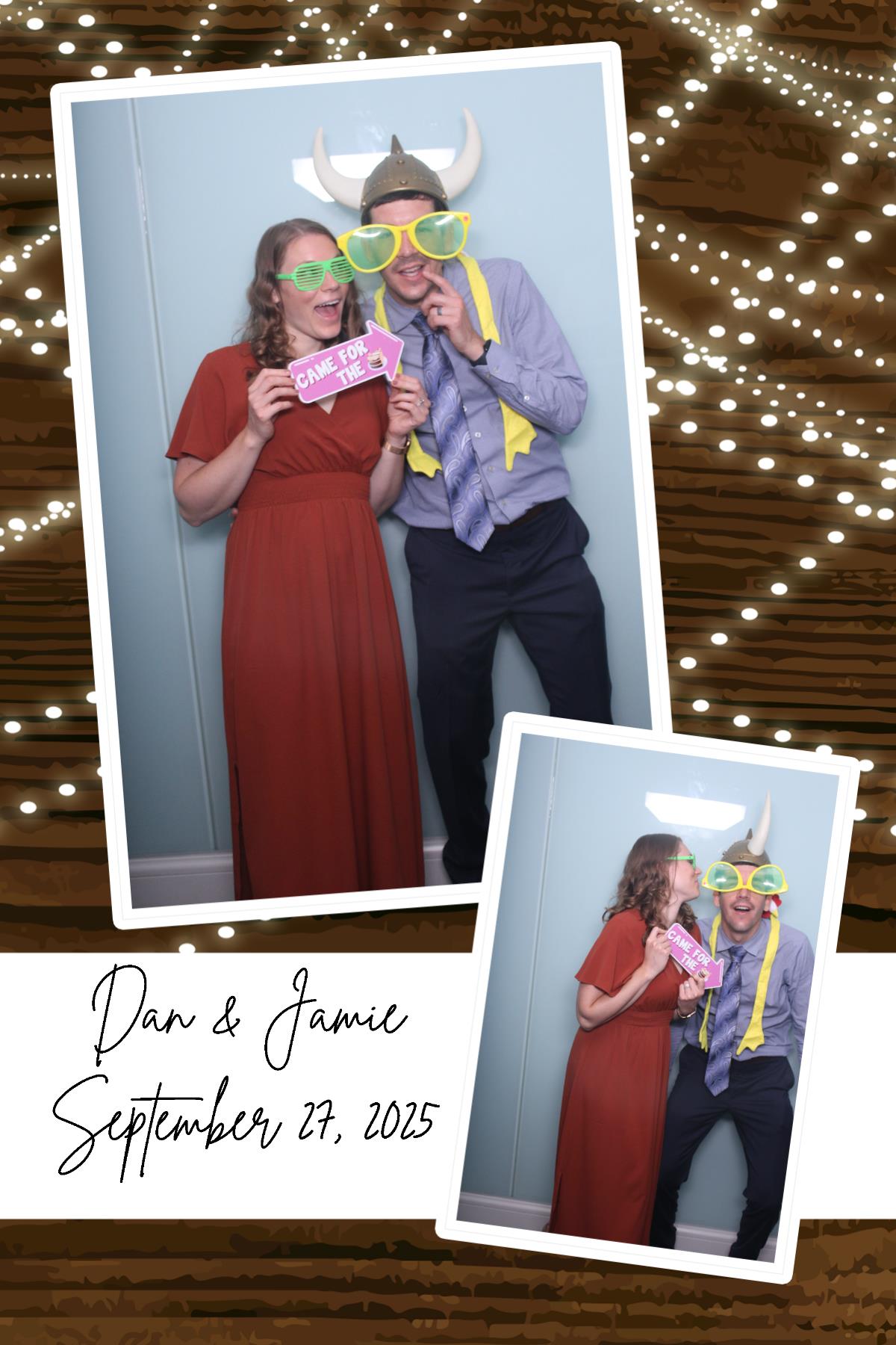 Dan & Jamie | View more photos from the event at gallery.photoboothcincy.com/u/PhotoBoothCincy/Dan-Jamie