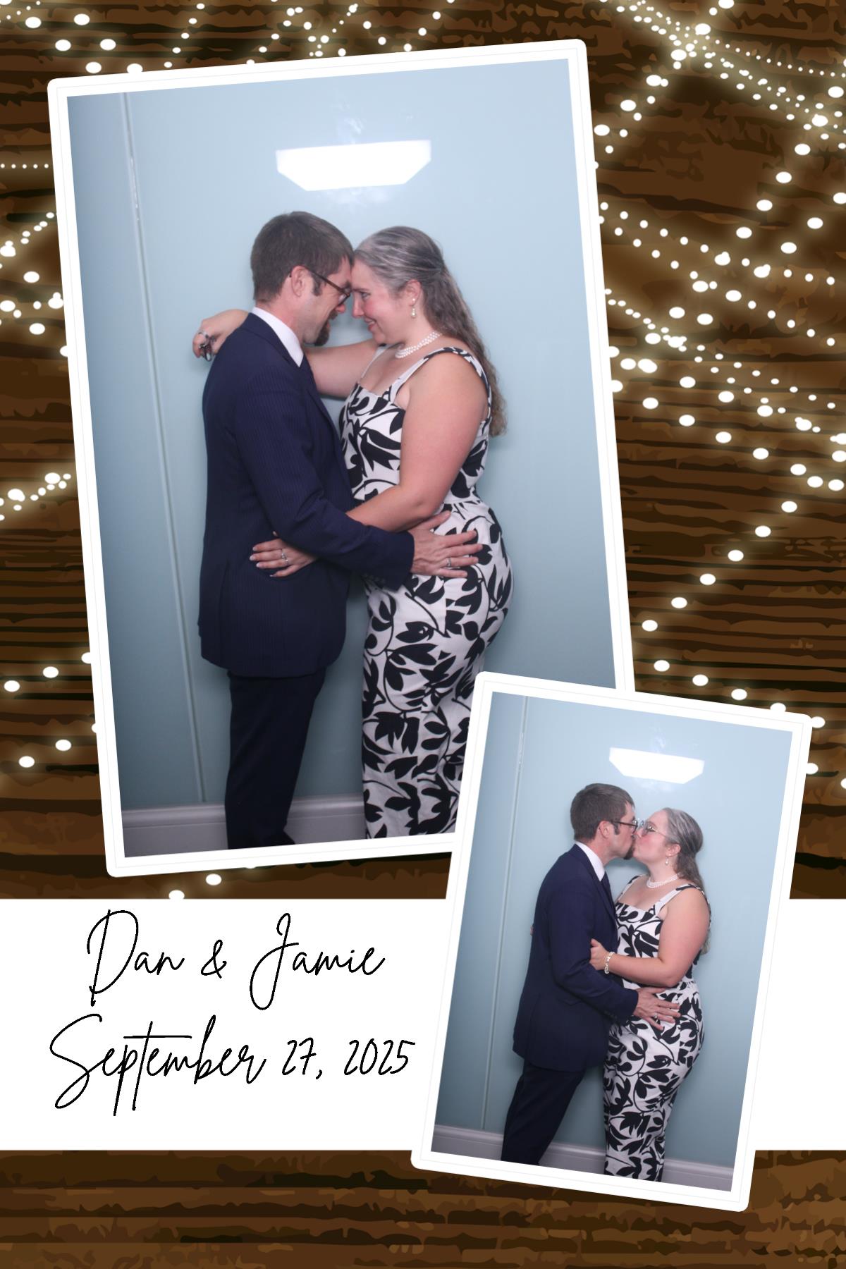 Dan & Jamie | View more photos from the event at gallery.photoboothcincy.com/u/PhotoBoothCincy/Dan-Jamie