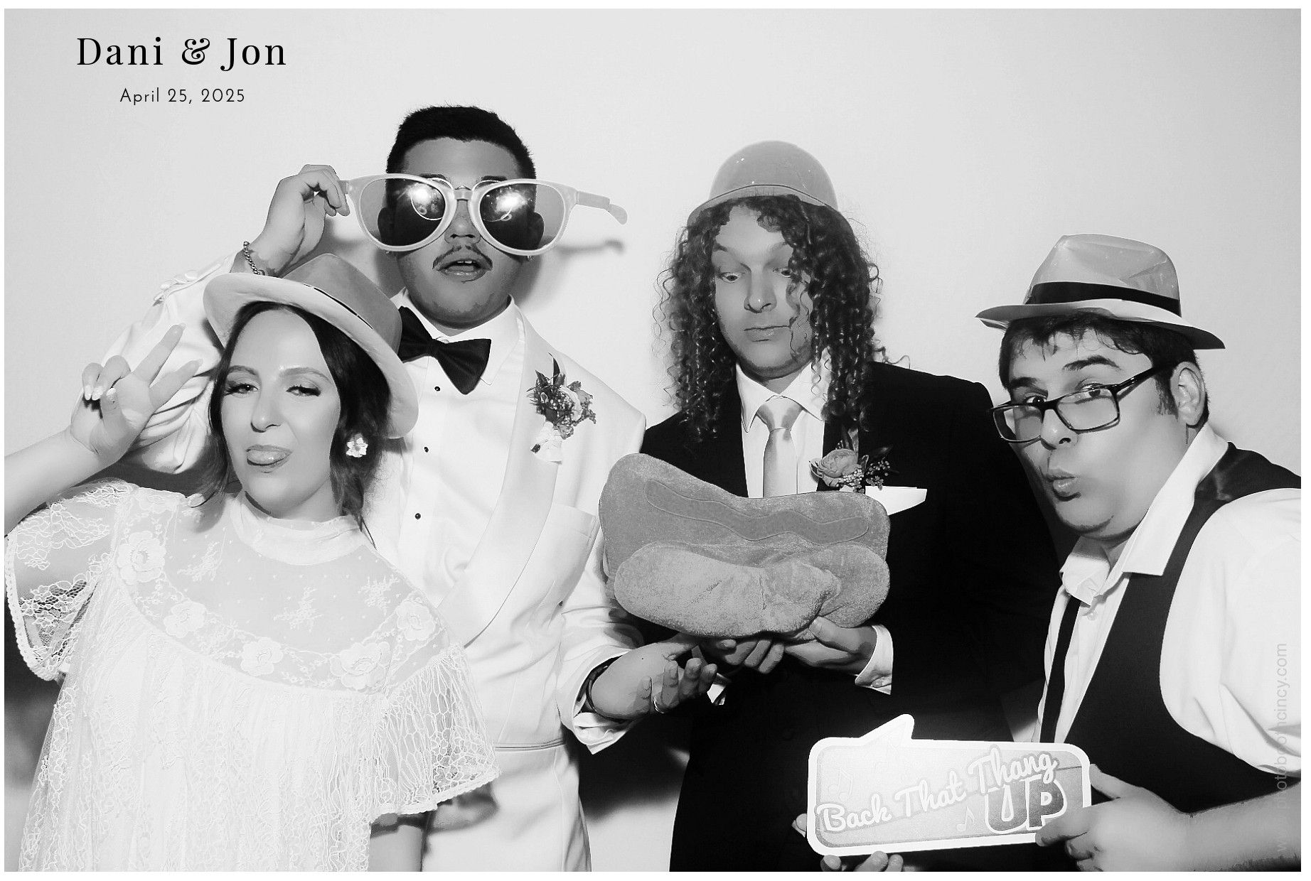 Danielle Starz Event | View more photos from the event at gallery.photoboothcincy.com/u/PhotoBoothCincy/Danielle-Starz-Event