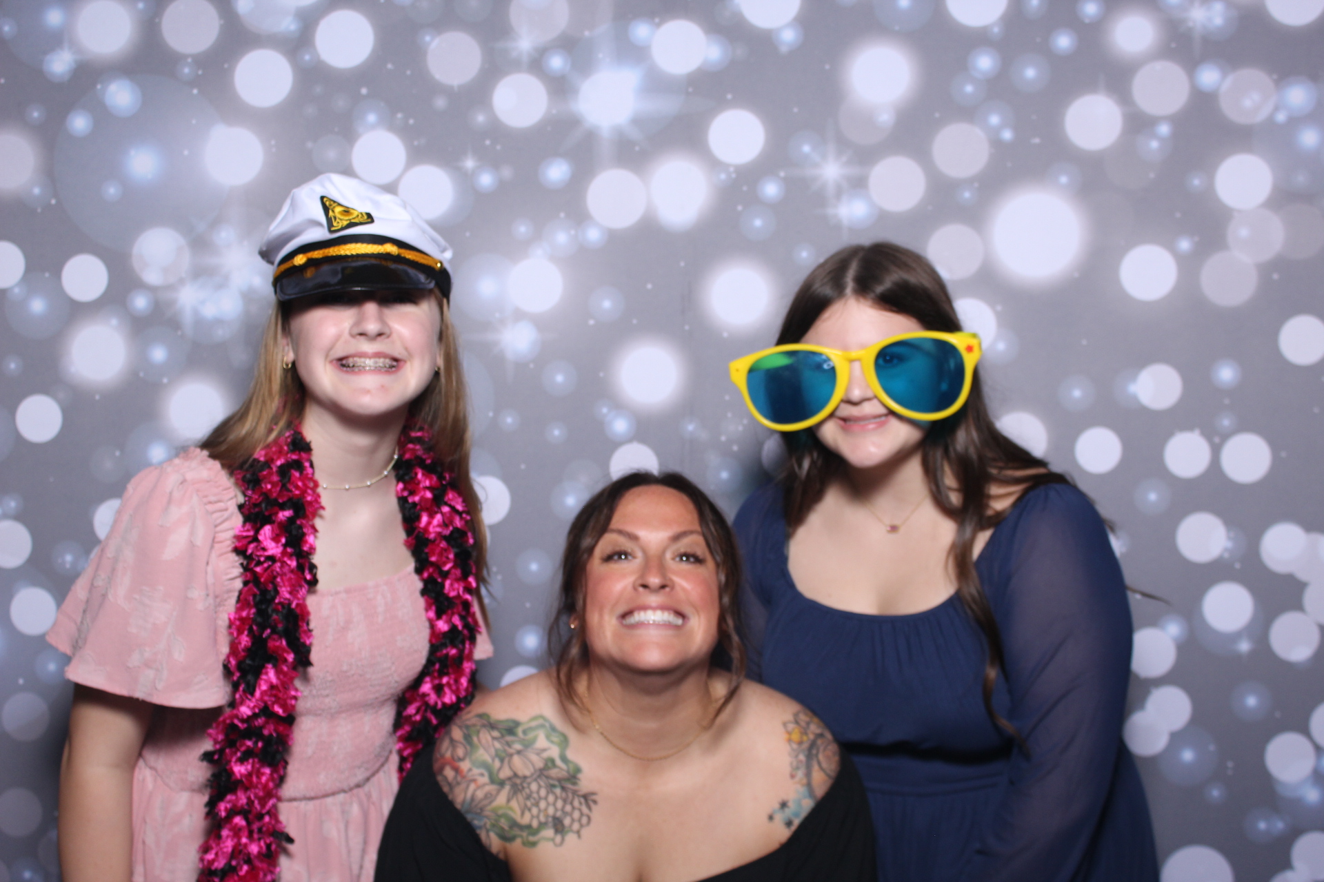DeChant | View more photos from the event at gallery.photoboothcincy.com/u/PhotoBoothCincy/DeChant