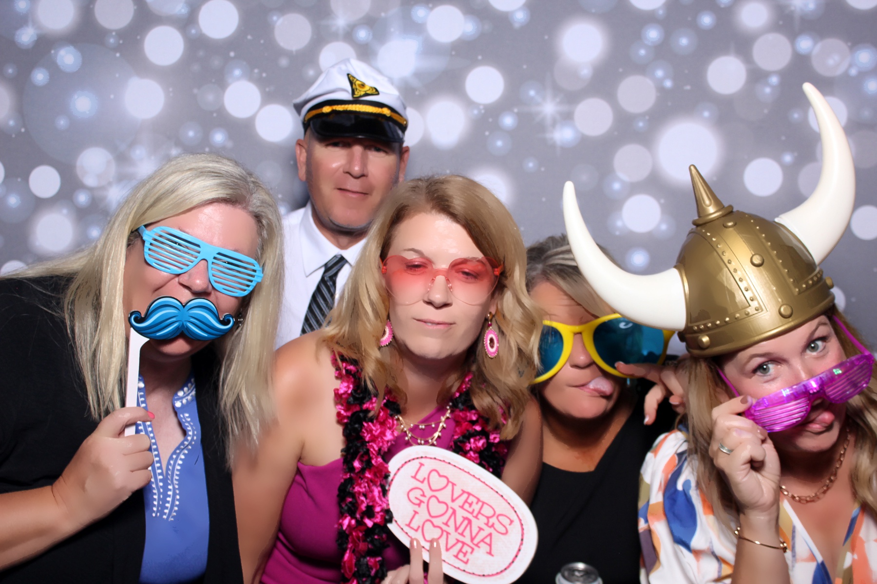 DeChant | View more photos from the event at gallery.photoboothcincy.com/u/PhotoBoothCincy/DeChant