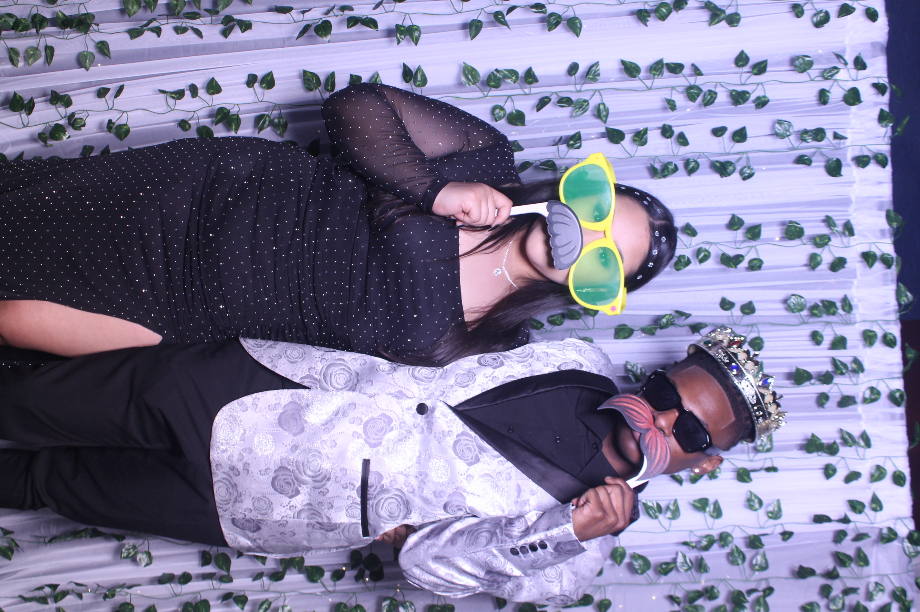 Deer Park Prom | View more photos from the event at gallery.photoboothcincy.com/u/PhotoBoothCincy/Deer-Park-Prom