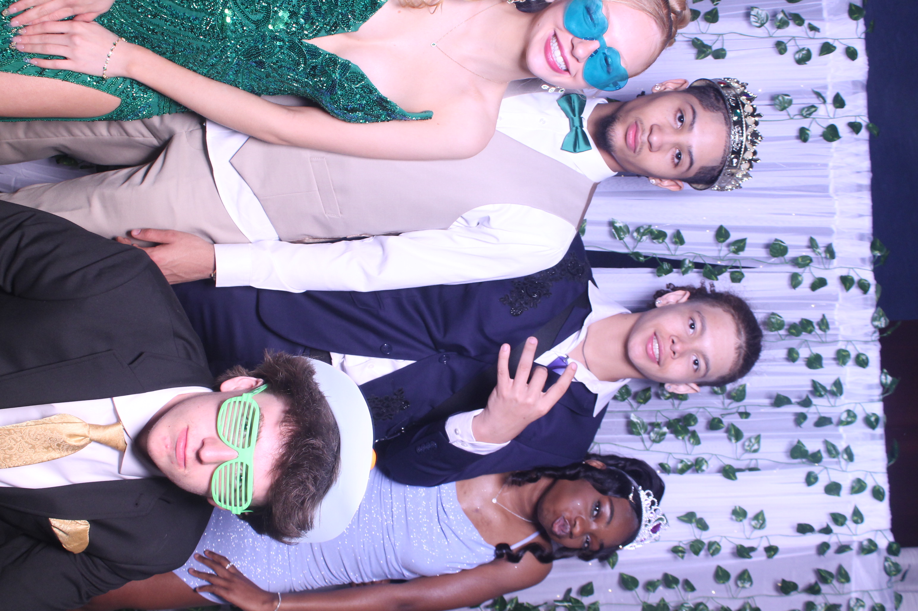 Deer Park Prom | View more photos from the event at gallery.photoboothcincy.com/u/PhotoBoothCincy/Deer-Park-Prom