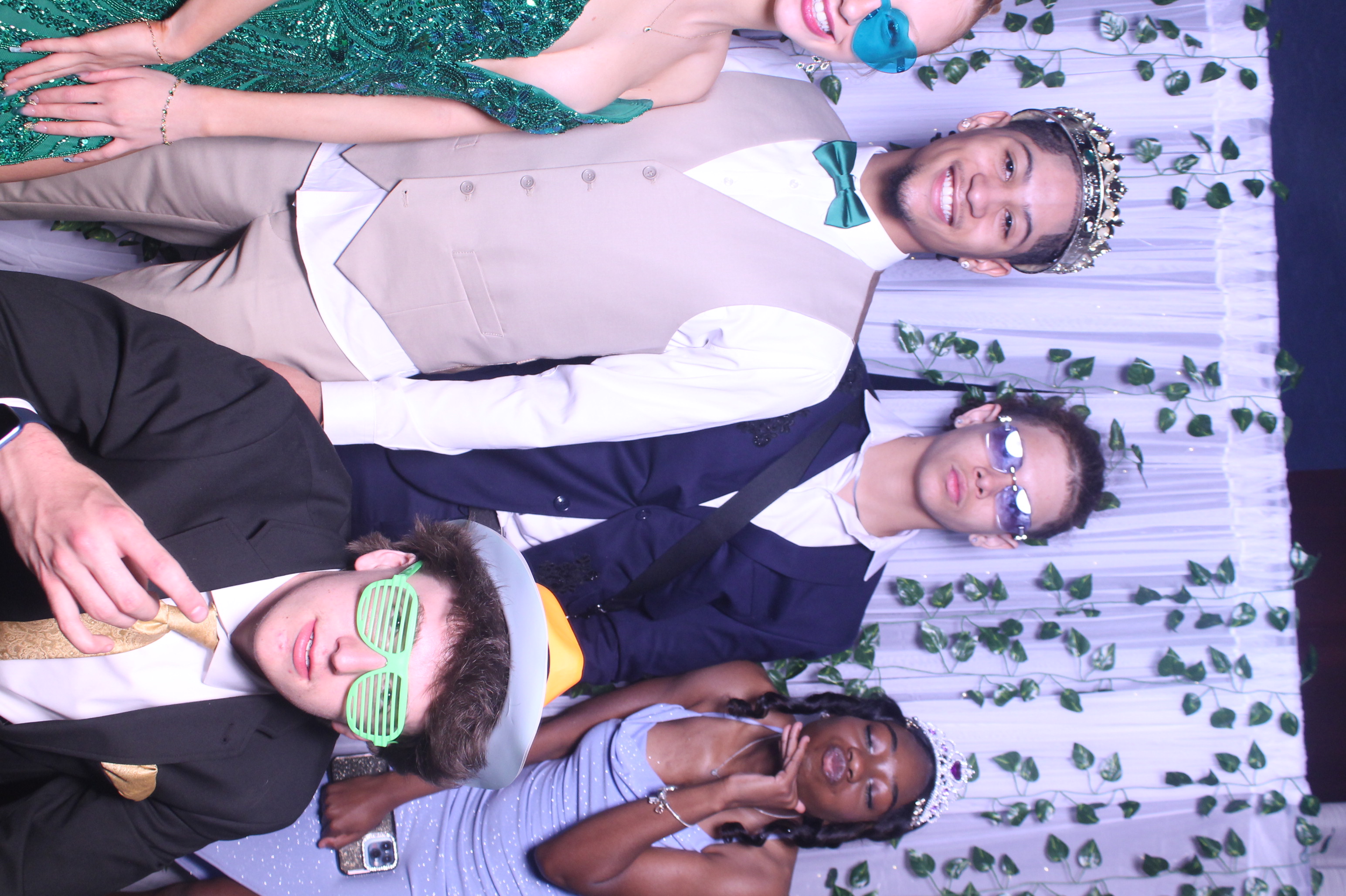 Deer Park Prom | View more photos from the event at gallery.photoboothcincy.com/u/PhotoBoothCincy/Deer-Park-Prom