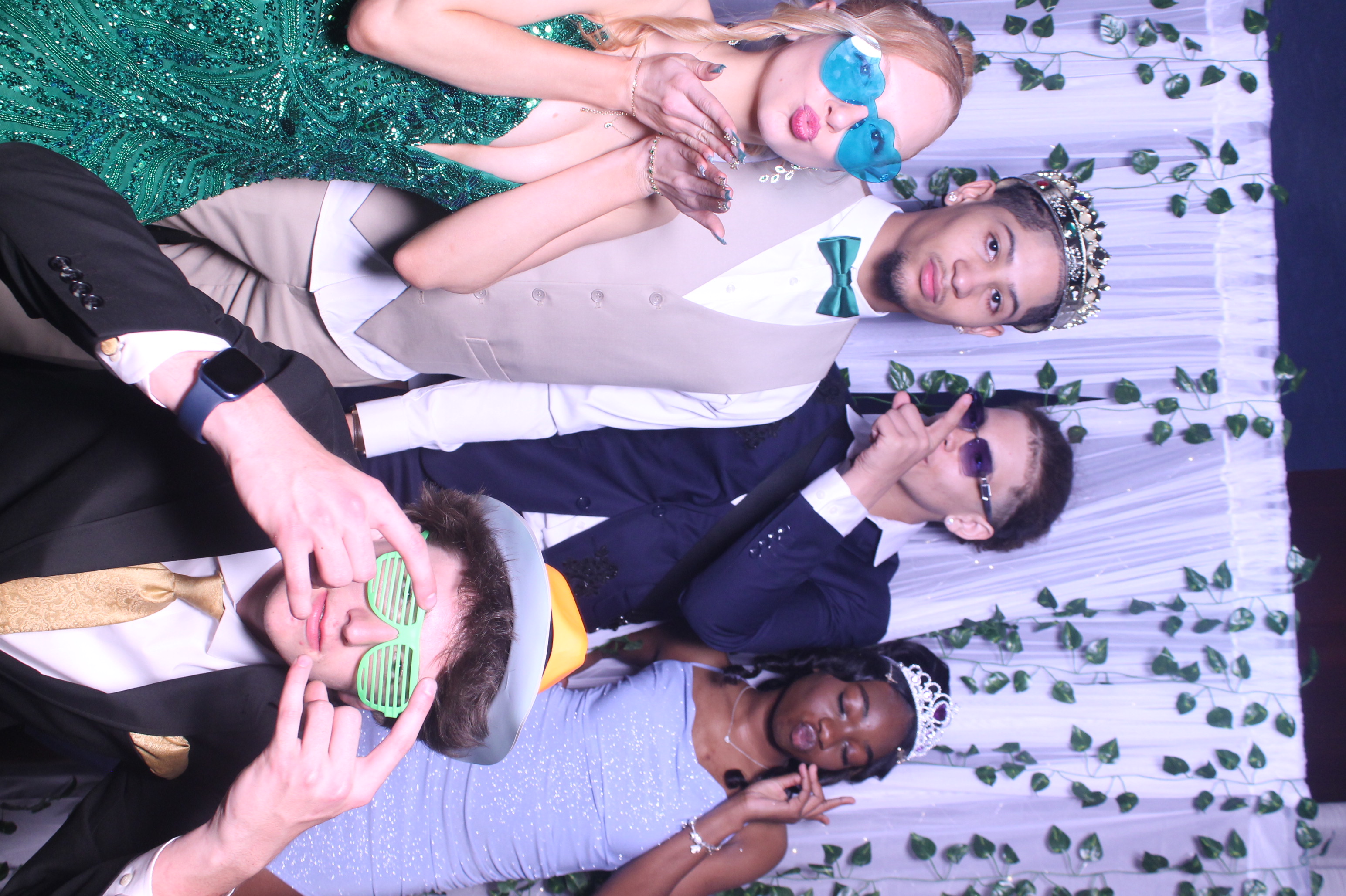 Deer Park Prom | View more photos from the event at gallery.photoboothcincy.com/u/PhotoBoothCincy/Deer-Park-Prom