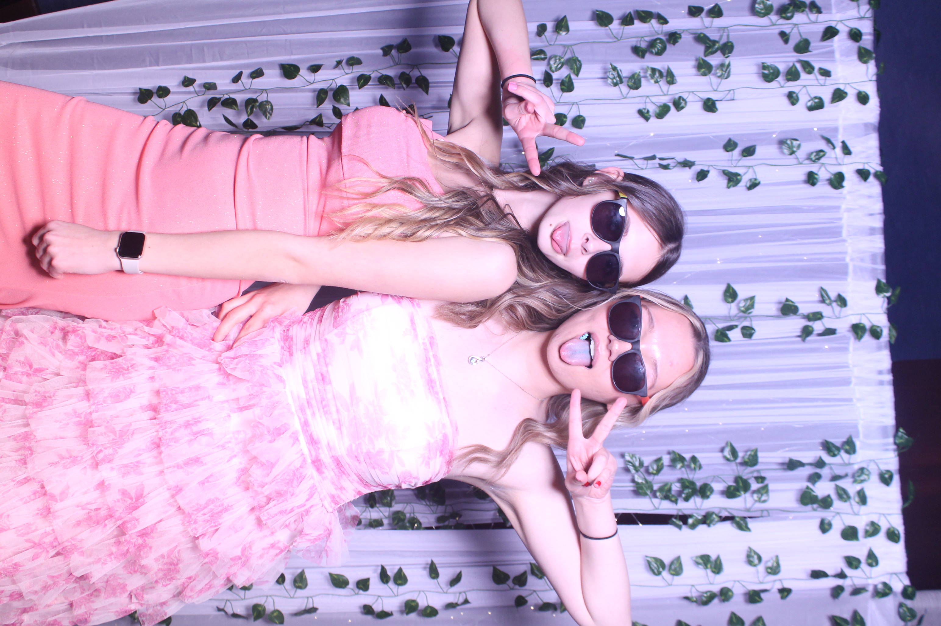 Deer Park Prom | View more photos from the event at gallery.photoboothcincy.com/u/PhotoBoothCincy/Deer-Park-Prom