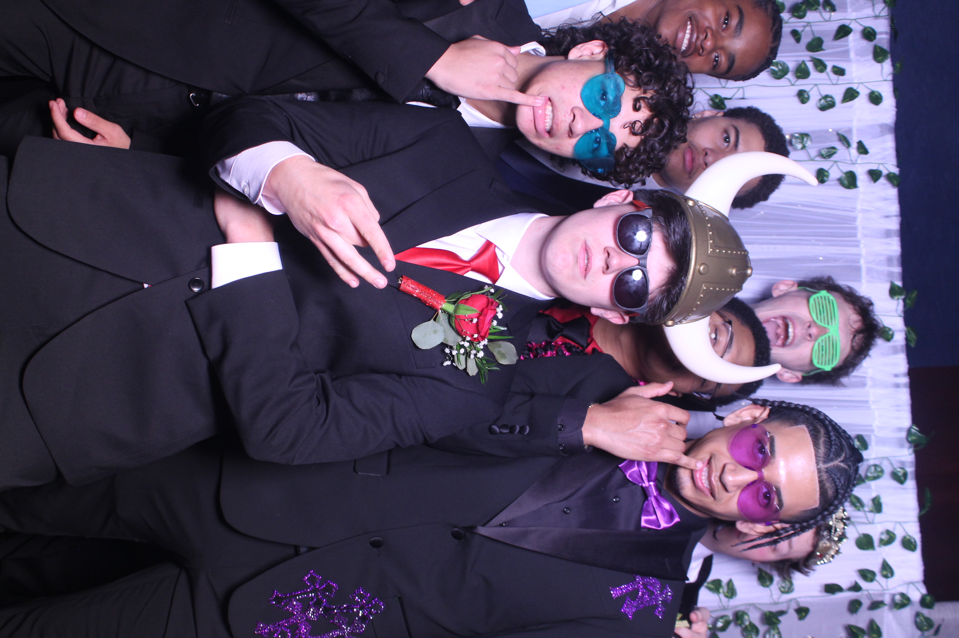 Deer Park Prom | View more photos from the event at gallery.photoboothcincy.com/u/PhotoBoothCincy/Deer-Park-Prom