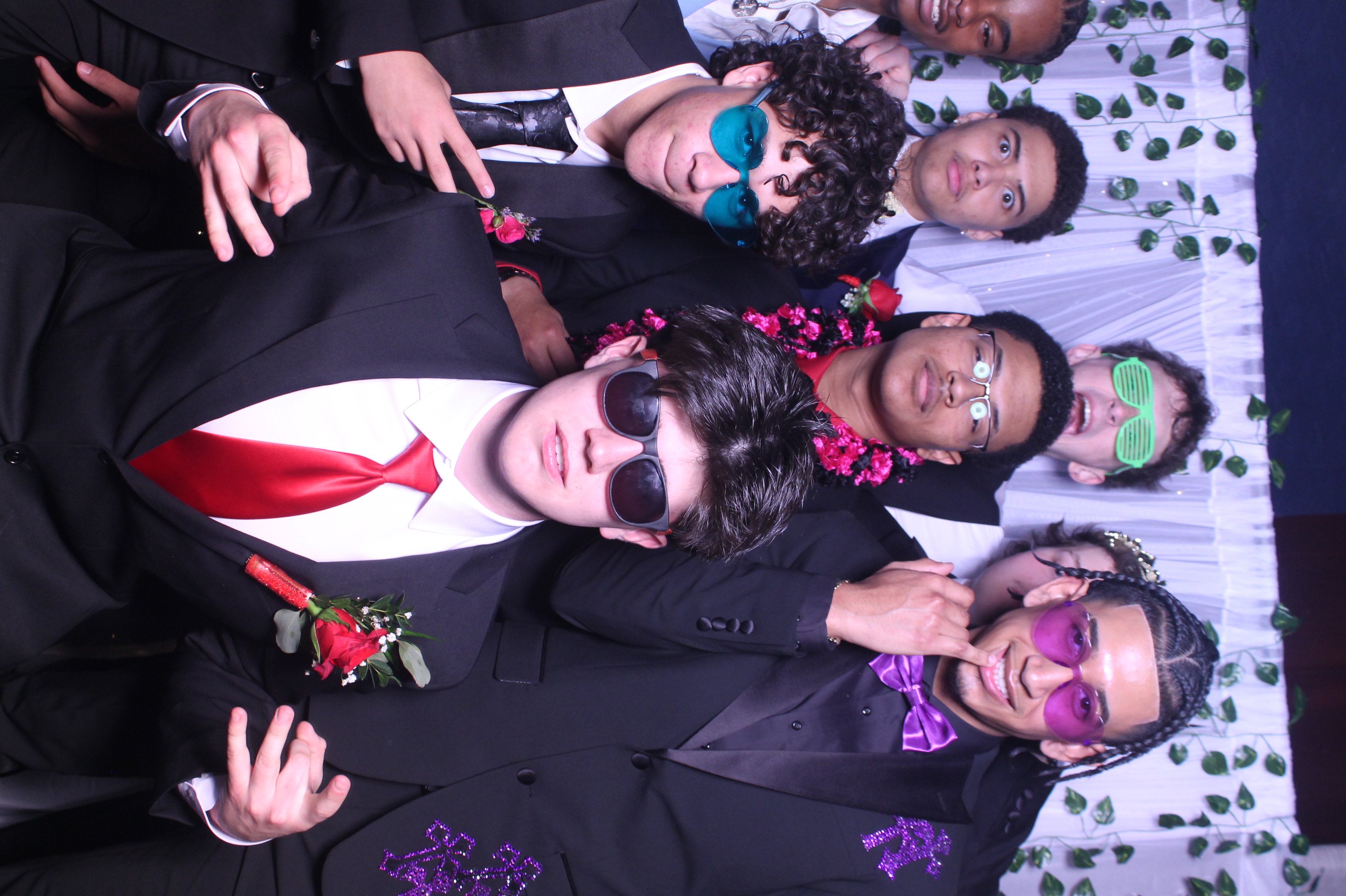 Deer Park Prom | View more photos from the event at gallery.photoboothcincy.com/u/PhotoBoothCincy/Deer-Park-Prom