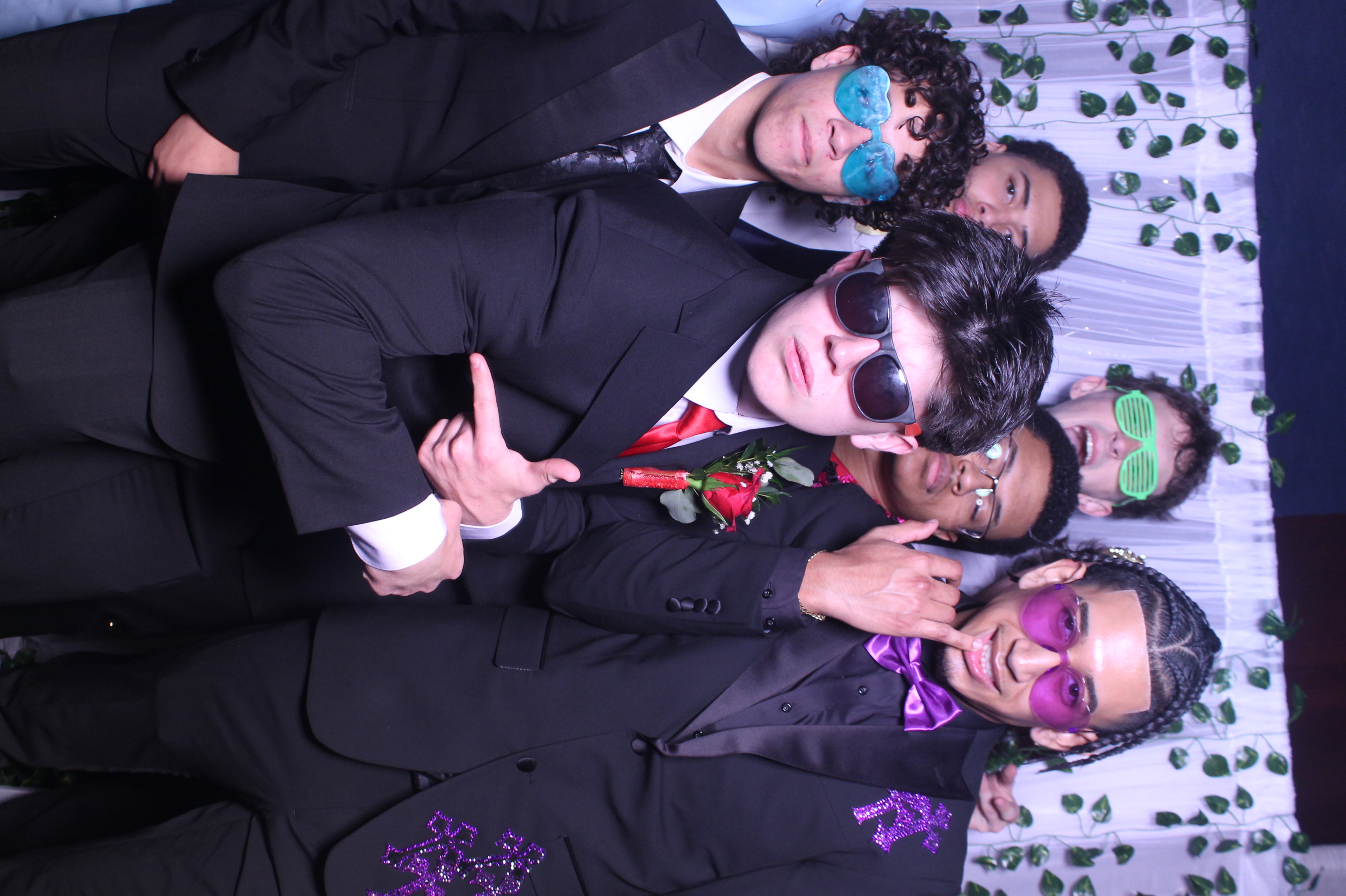 Deer Park Prom | View more photos from the event at gallery.photoboothcincy.com/u/PhotoBoothCincy/Deer-Park-Prom