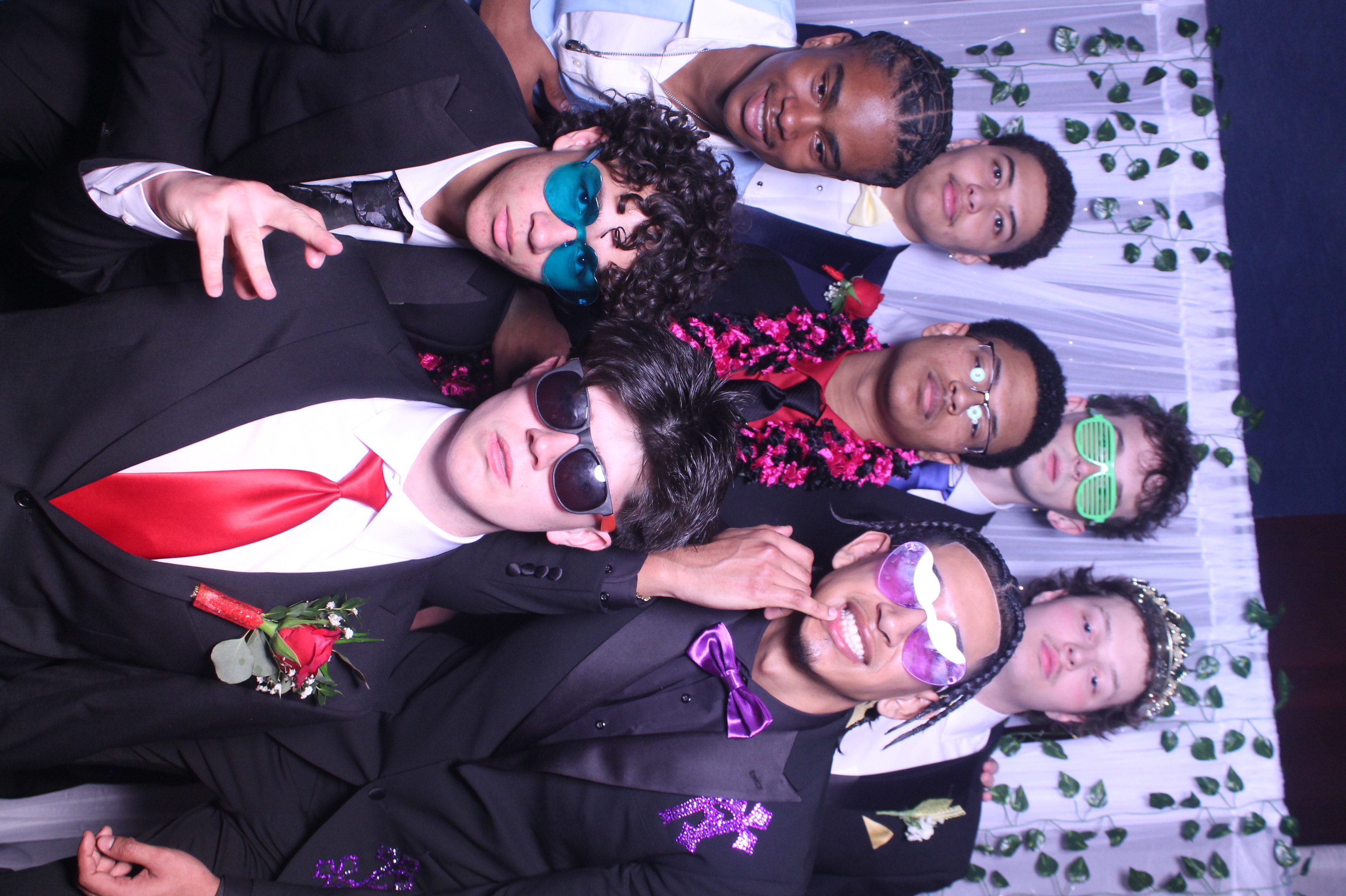 Deer Park Prom | View more photos from the event at gallery.photoboothcincy.com/u/PhotoBoothCincy/Deer-Park-Prom