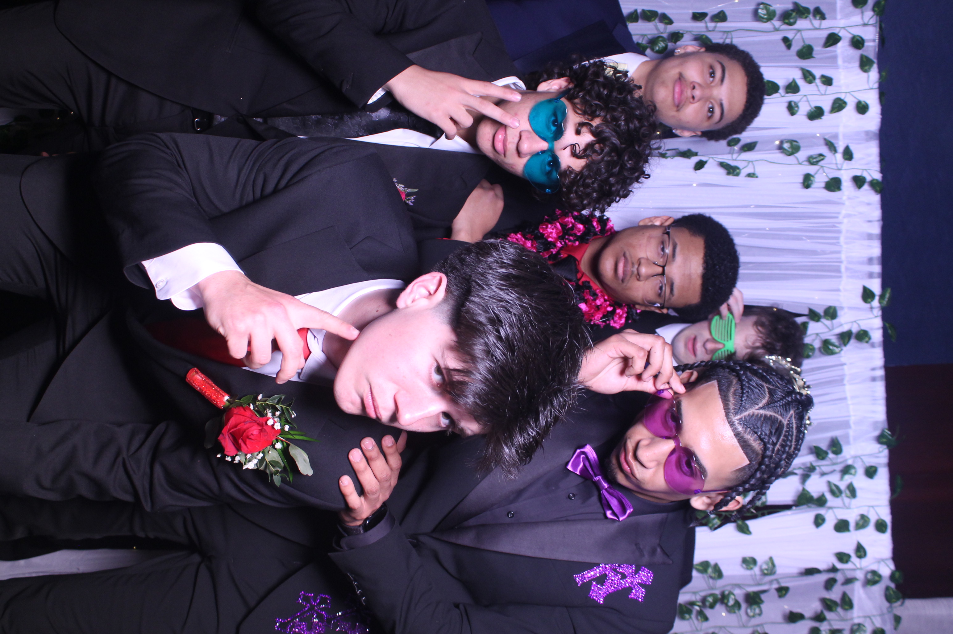 Deer Park Prom | View more photos from the event at gallery.photoboothcincy.com/u/PhotoBoothCincy/Deer-Park-Prom
