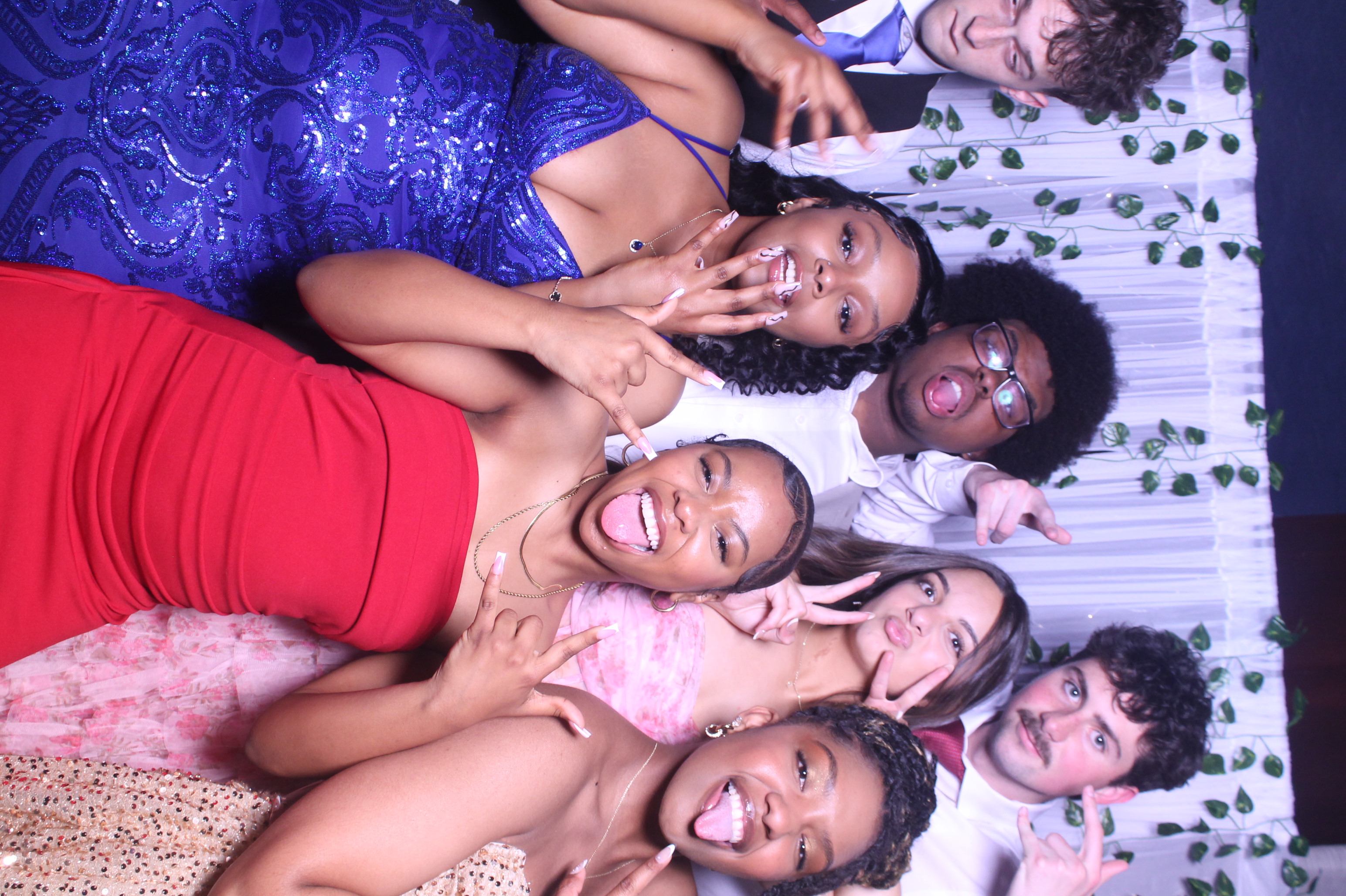 Deer Park Prom | View more photos from the event at gallery.photoboothcincy.com/u/PhotoBoothCincy/Deer-Park-Prom