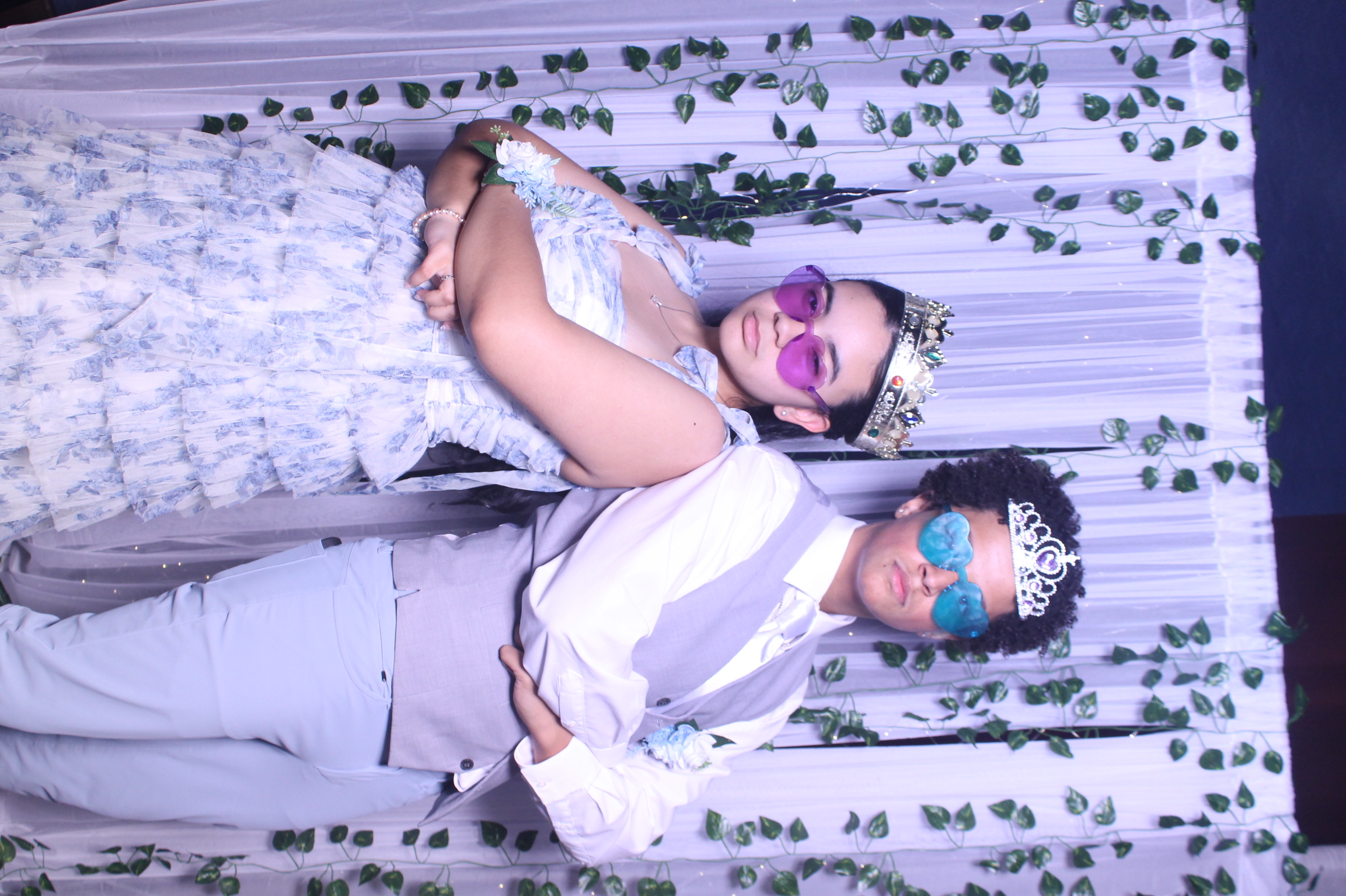 Deer Park Prom | View more photos from the event at gallery.photoboothcincy.com/u/PhotoBoothCincy/Deer-Park-Prom
