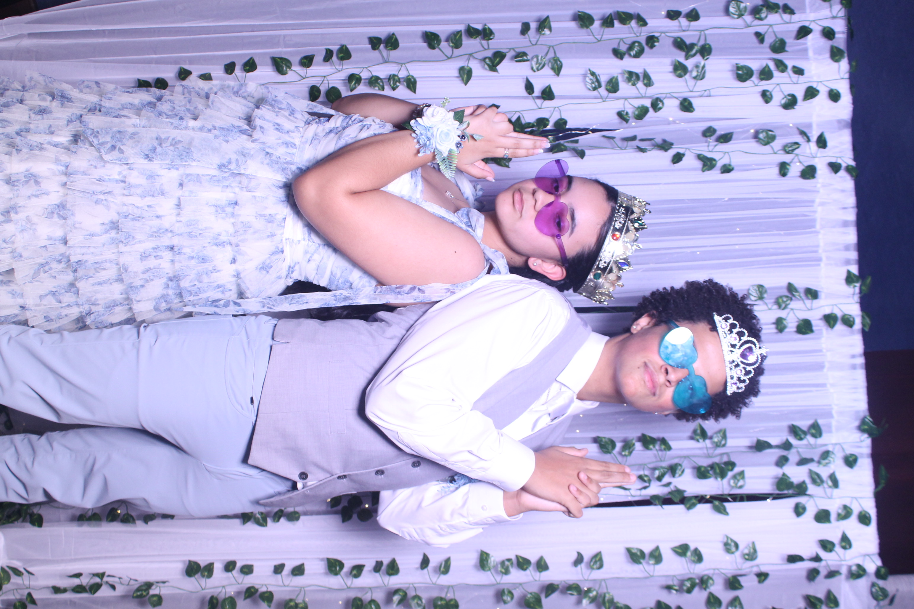 Deer Park Prom | View more photos from the event at gallery.photoboothcincy.com/u/PhotoBoothCincy/Deer-Park-Prom