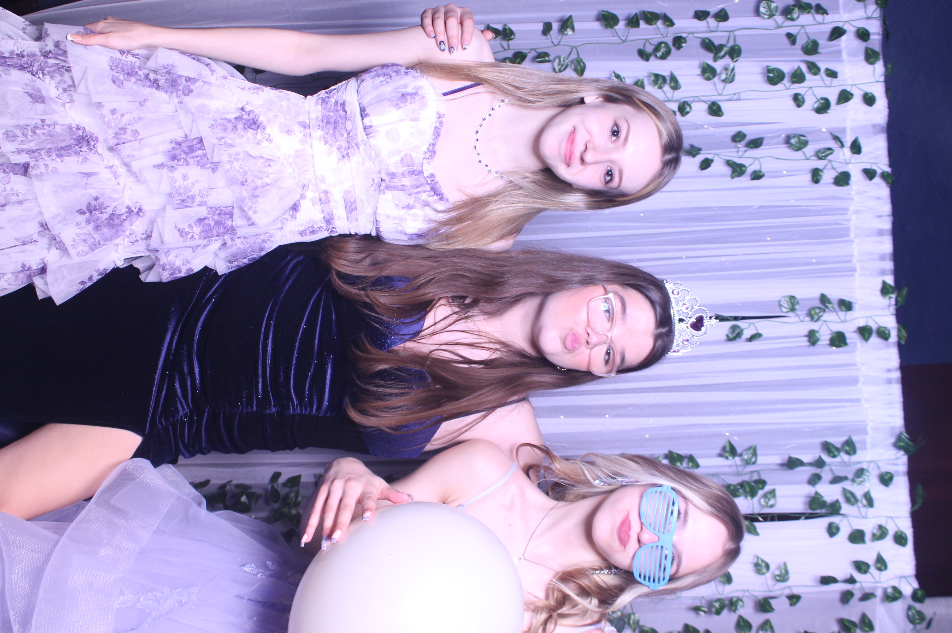 Deer Park Prom | View more photos from the event at gallery.photoboothcincy.com/u/PhotoBoothCincy/Deer-Park-Prom