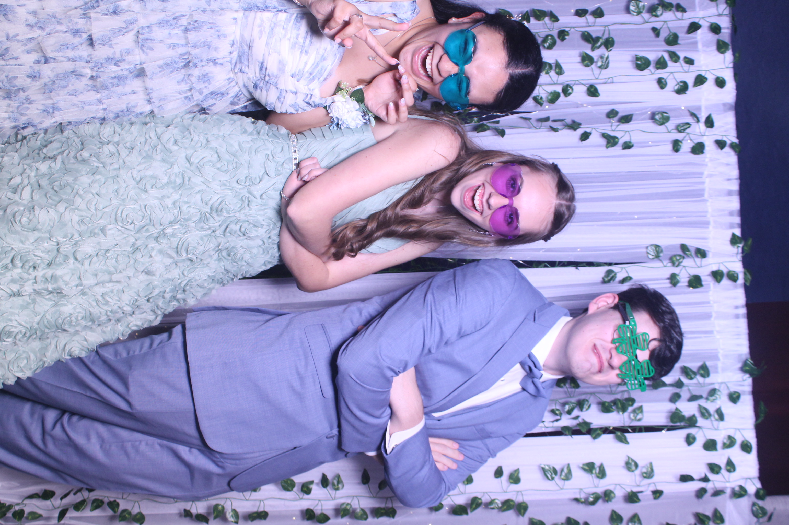 Deer Park Prom | View more photos from the event at gallery.photoboothcincy.com/u/PhotoBoothCincy/Deer-Park-Prom