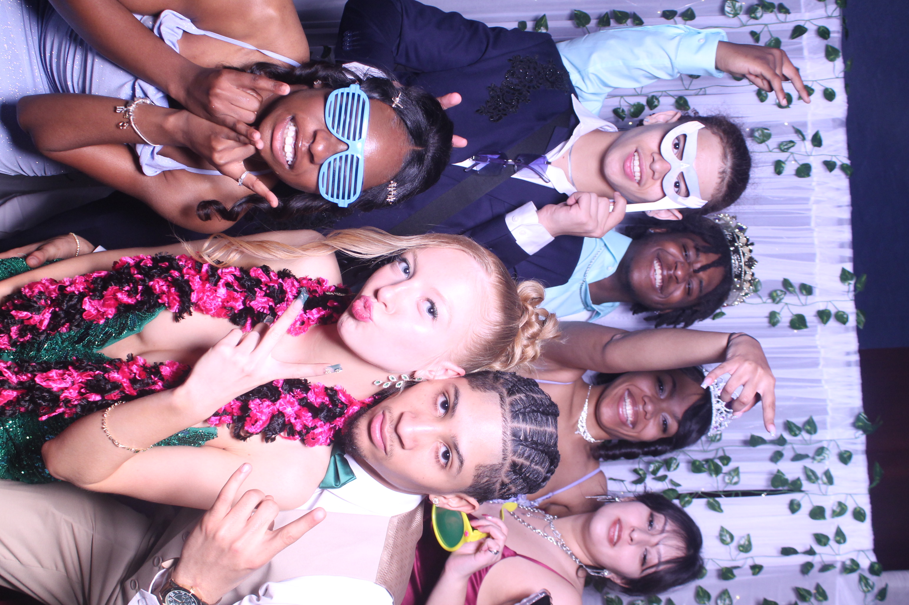 Deer Park Prom | View more photos from the event at gallery.photoboothcincy.com/u/PhotoBoothCincy/Deer-Park-Prom