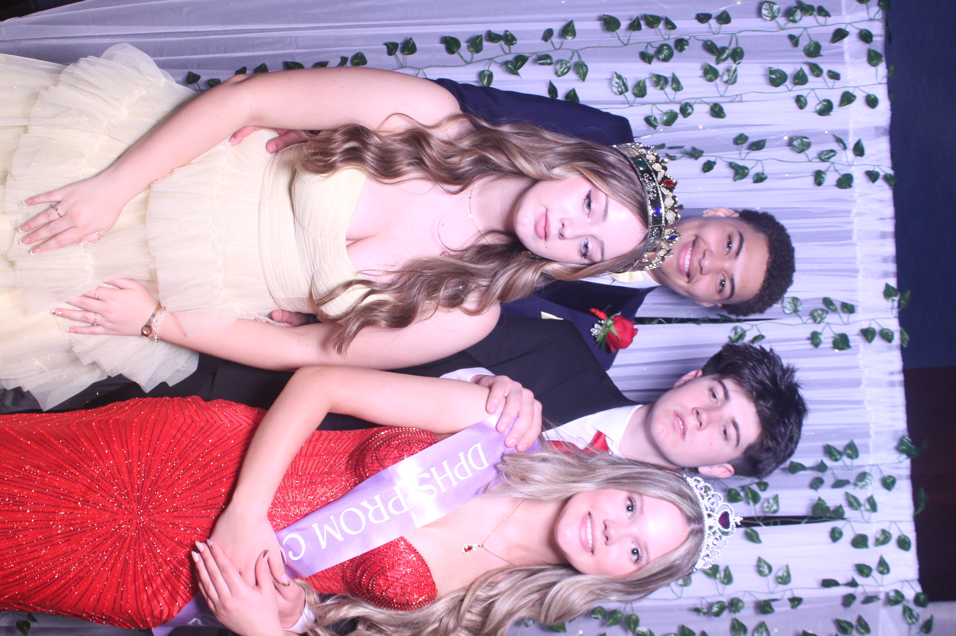 Deer Park Prom | View more photos from the event at gallery.photoboothcincy.com/u/PhotoBoothCincy/Deer-Park-Prom