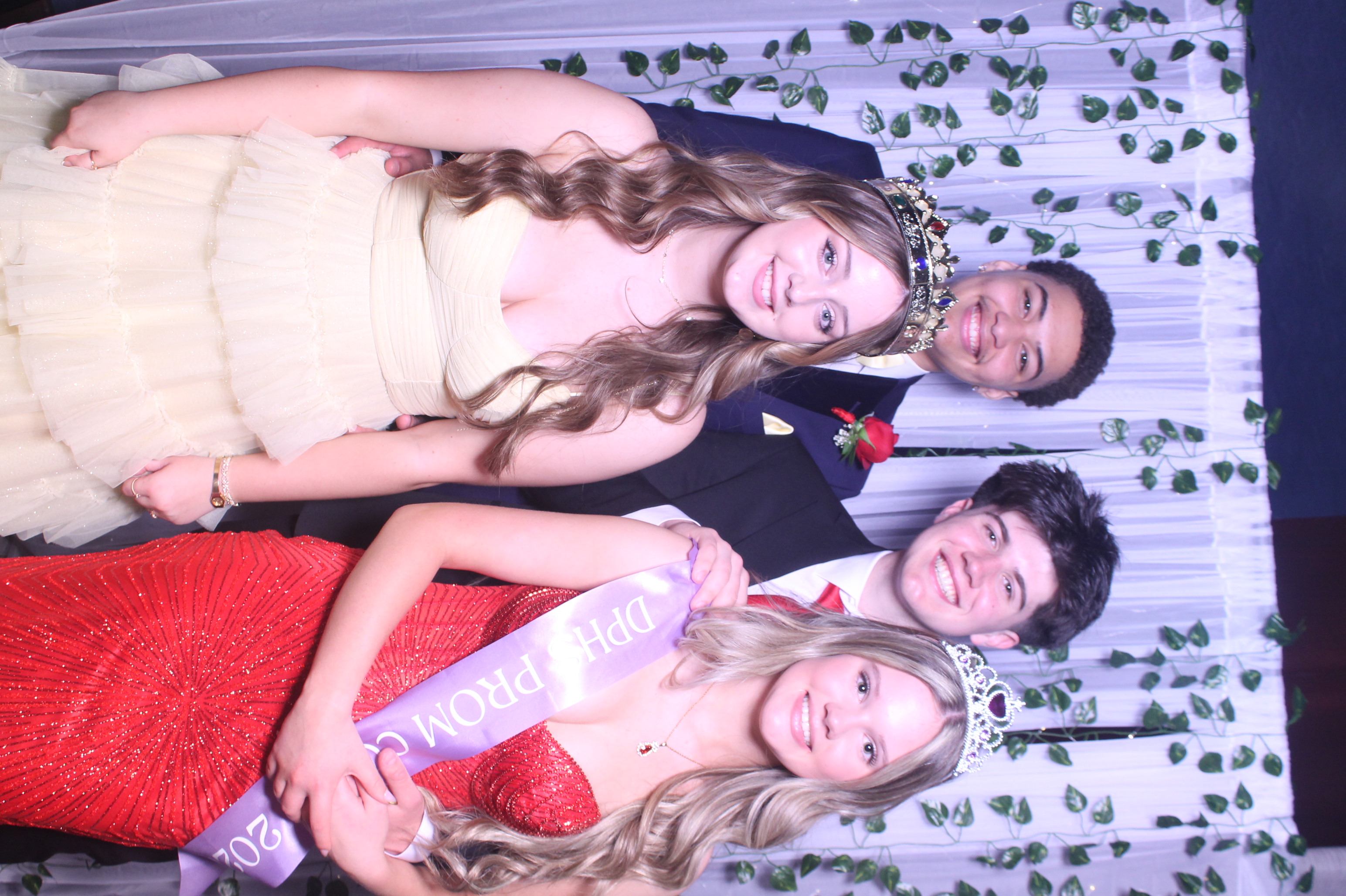 Deer Park Prom | View more photos from the event at gallery.photoboothcincy.com/u/PhotoBoothCincy/Deer-Park-Prom