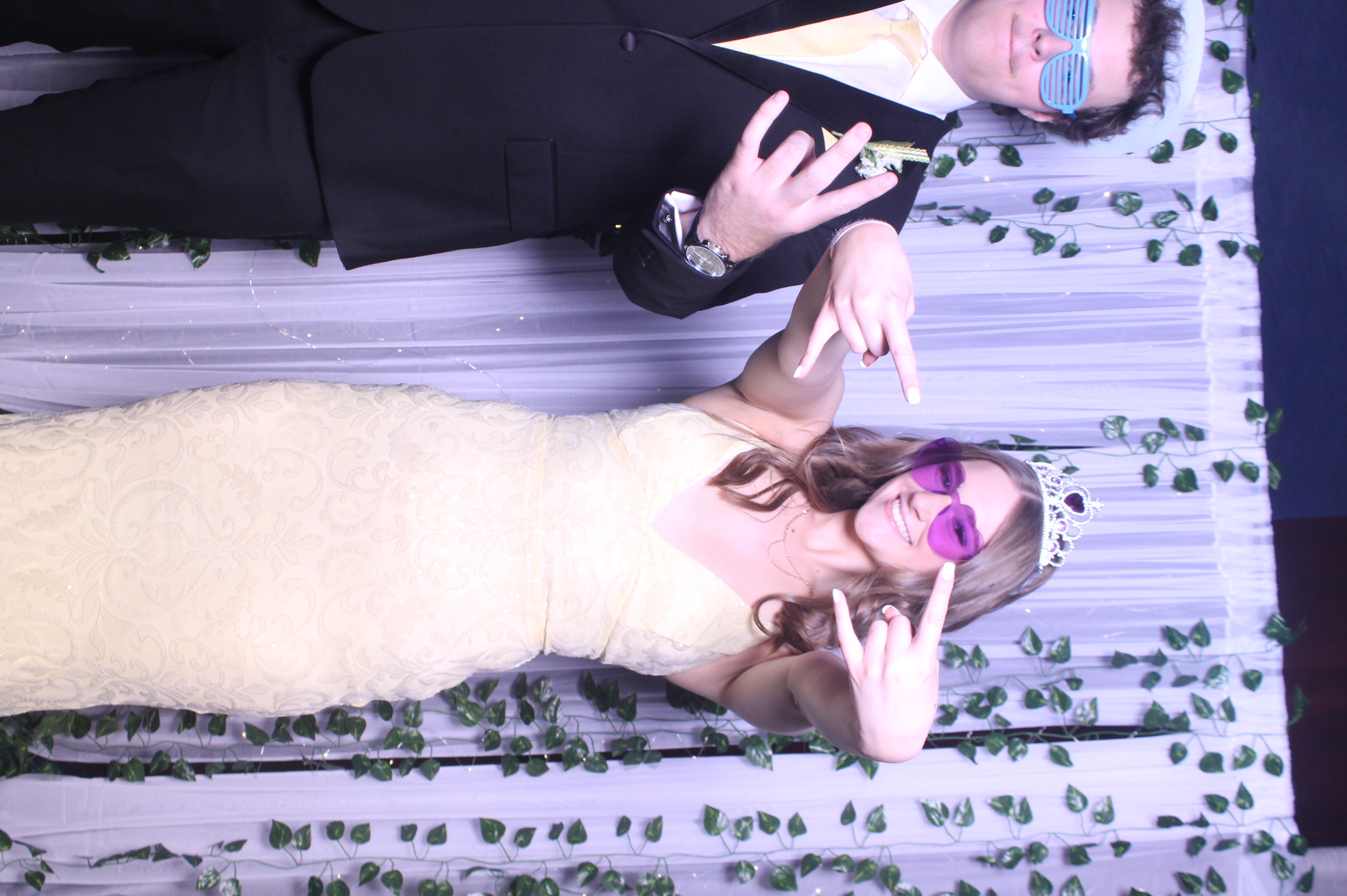 Deer Park Prom | View more photos from the event at gallery.photoboothcincy.com/u/PhotoBoothCincy/Deer-Park-Prom