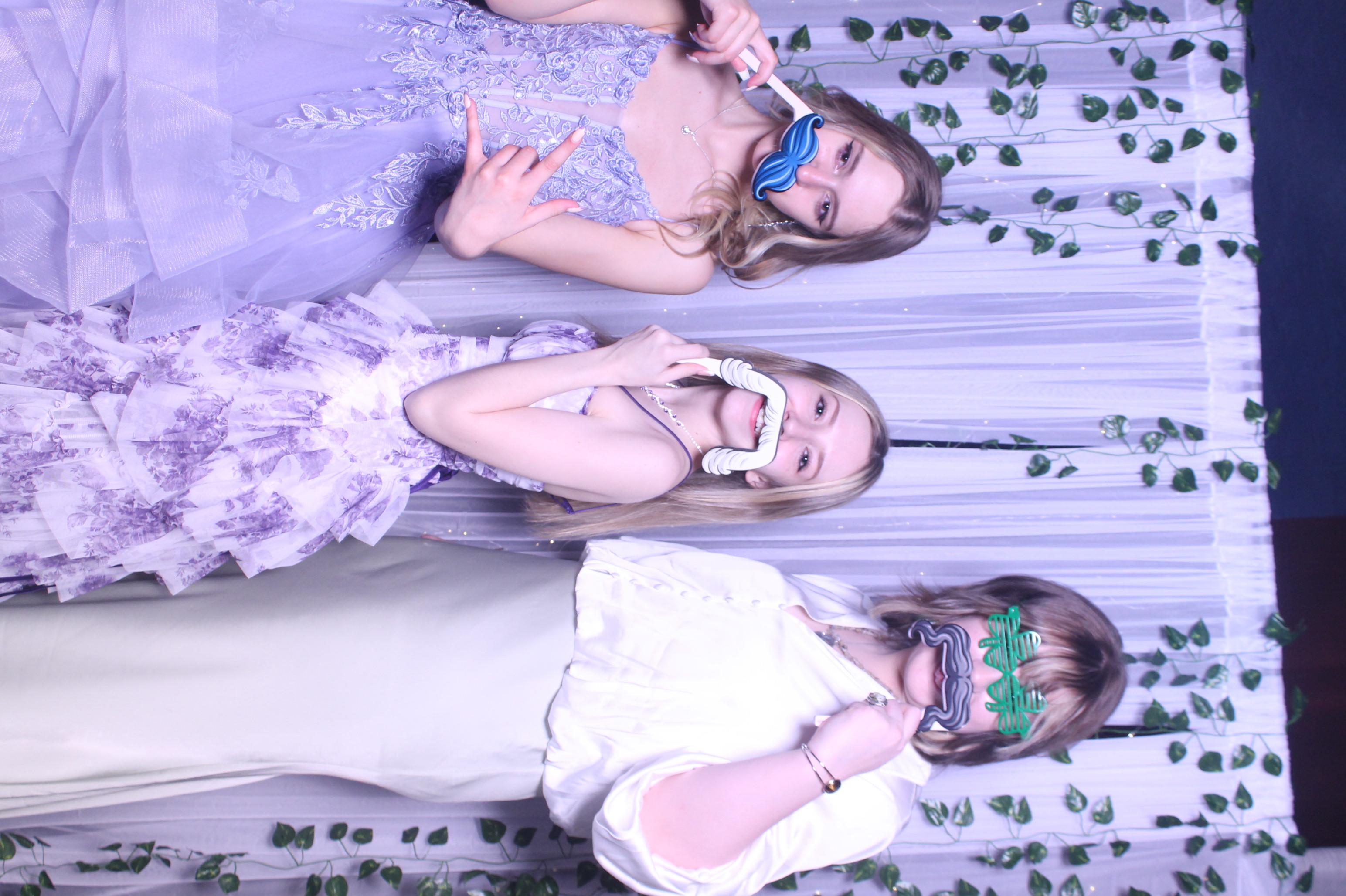 Deer Park Prom | View more photos from the event at gallery.photoboothcincy.com/u/PhotoBoothCincy/Deer-Park-Prom