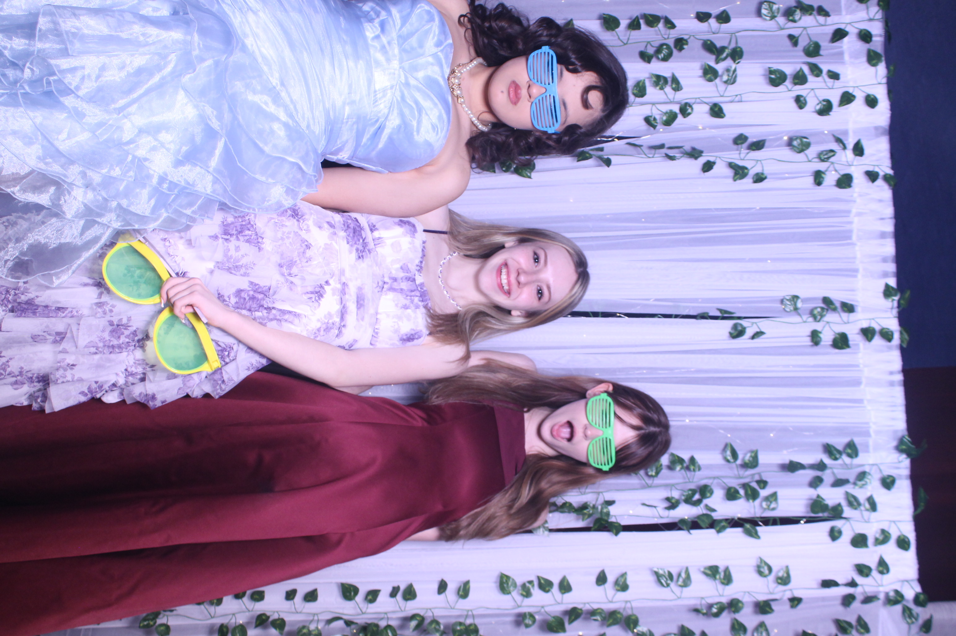 Deer Park Prom | View more photos from the event at gallery.photoboothcincy.com/u/PhotoBoothCincy/Deer-Park-Prom